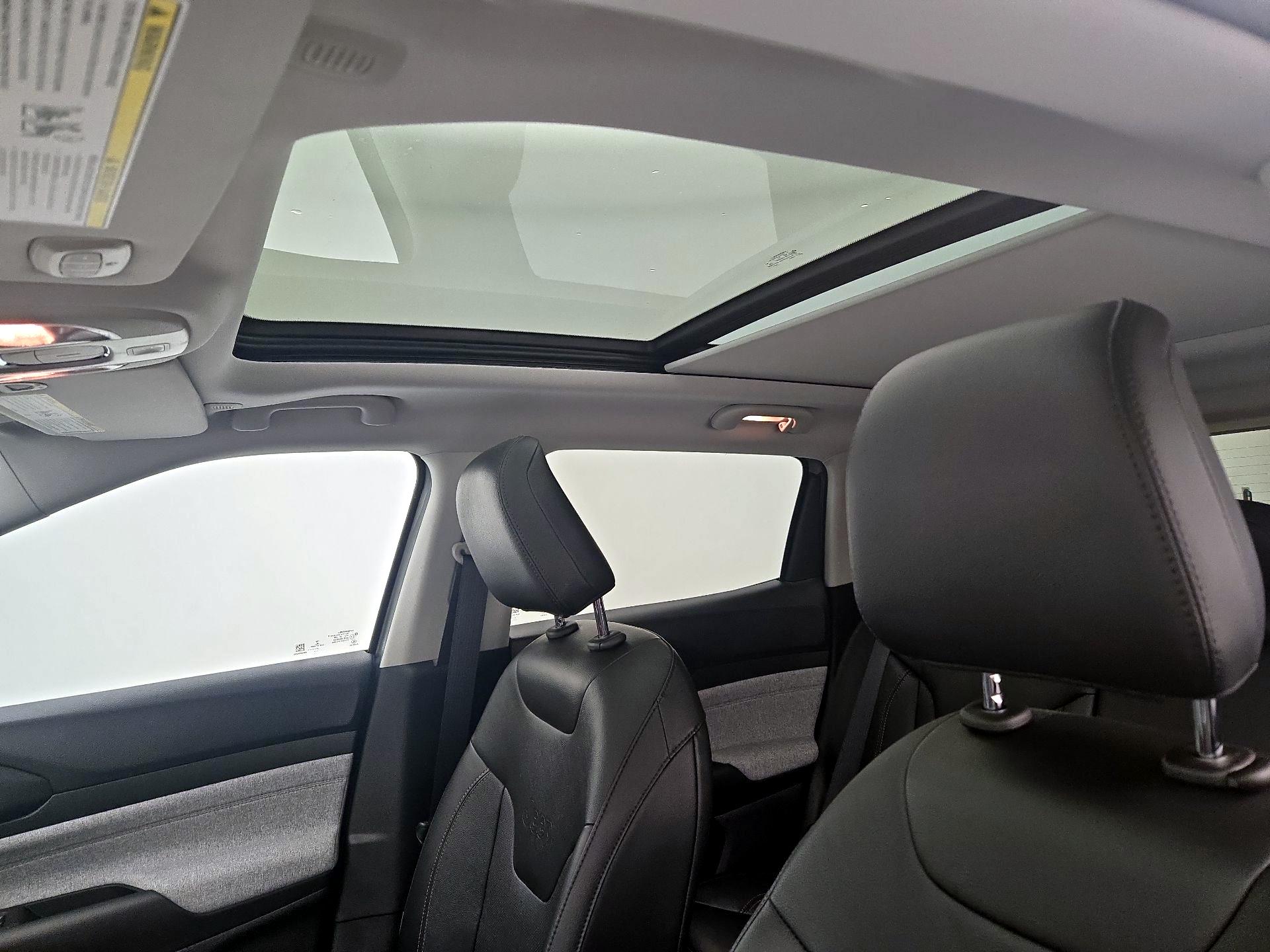 Thumbnail: 2022 Jeep Compass - 19