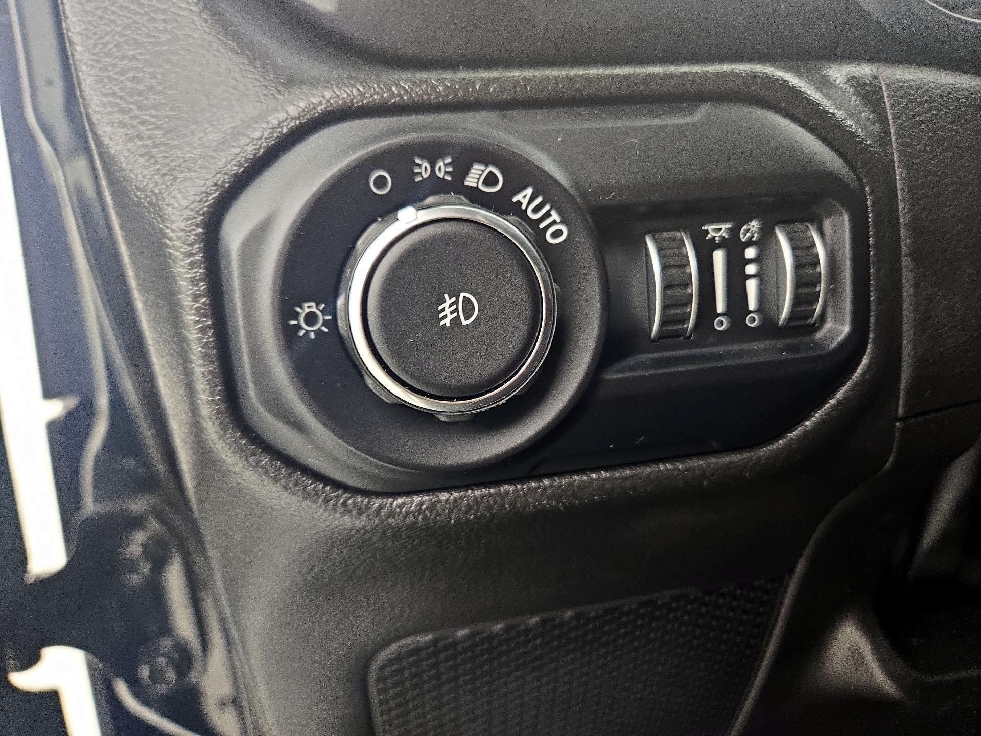 Thumbnail: 2022 Jeep Wrangler - 13
