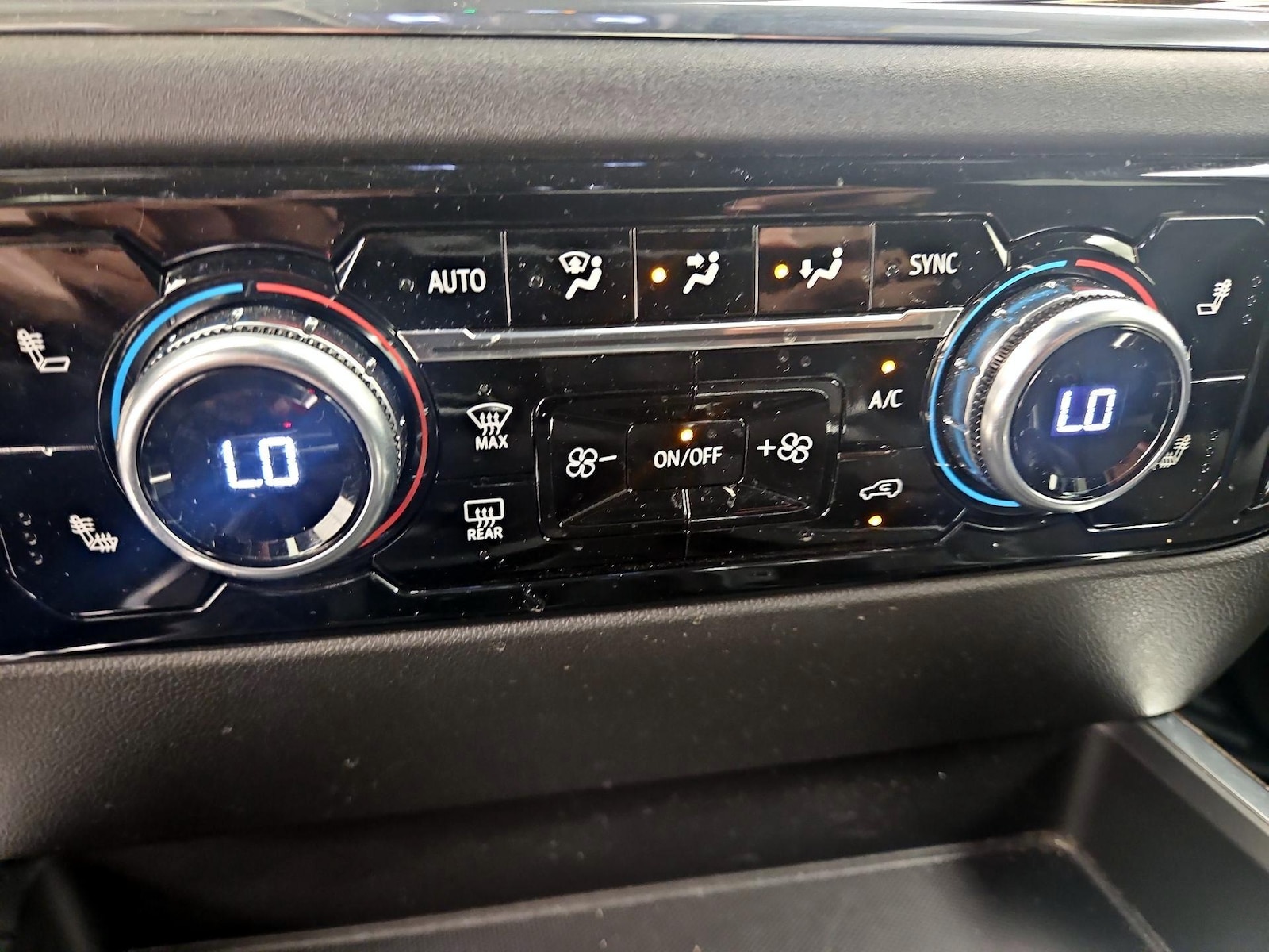 2023 GMC Sierra 1500 Elevation - Photo 18
