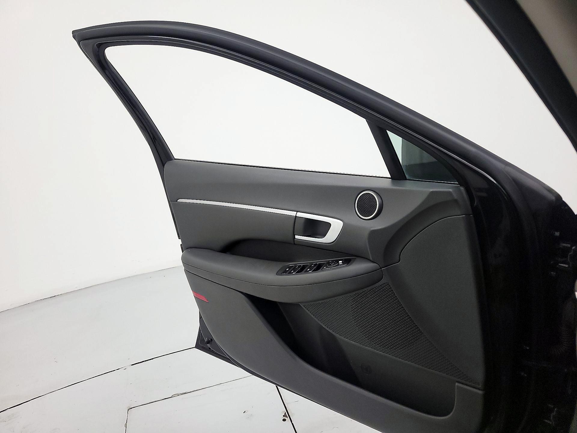Thumbnail: 2021 Hyundai Sonata - 12