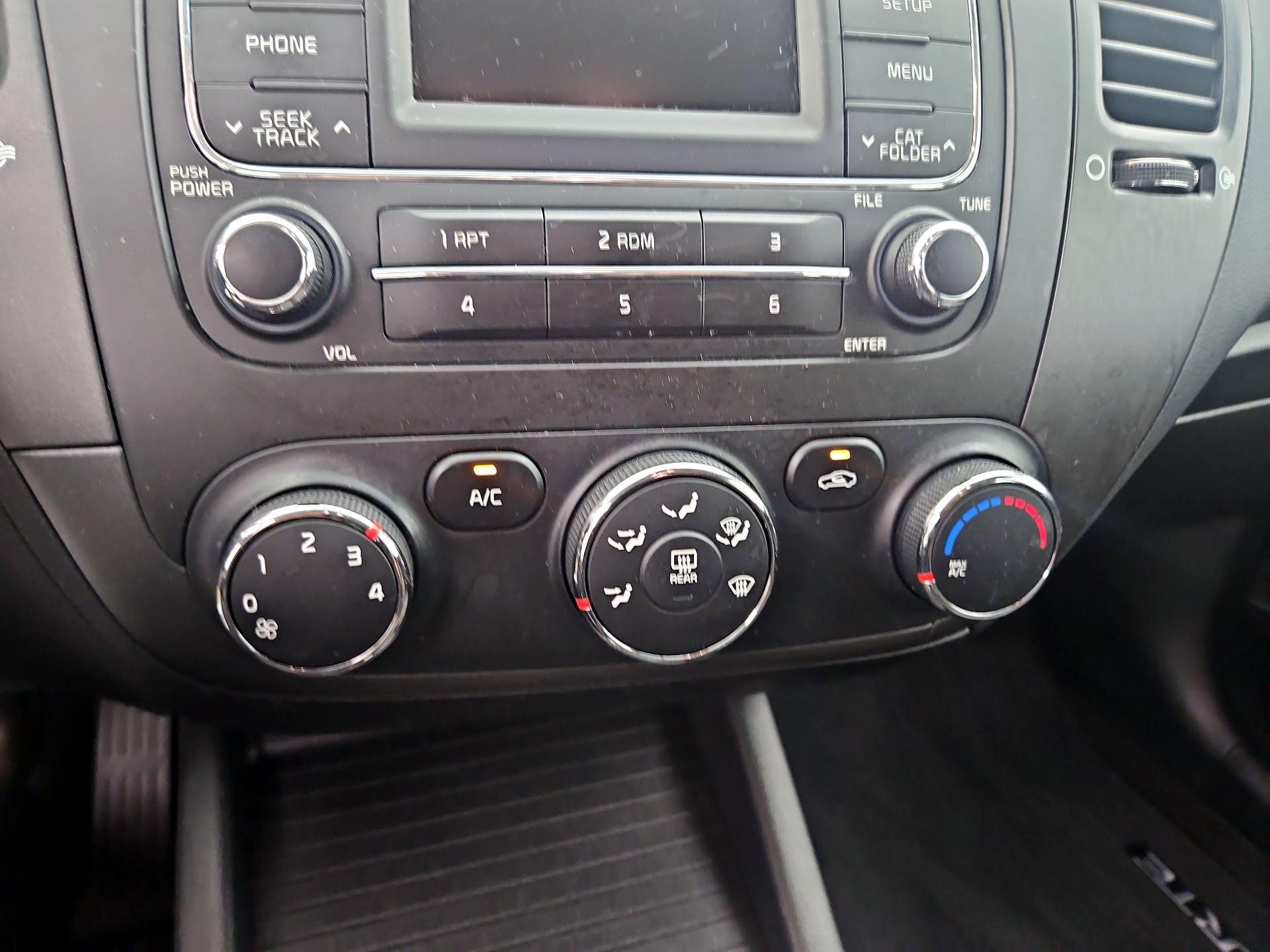 Thumbnail: 2016 Kia Forte - 15