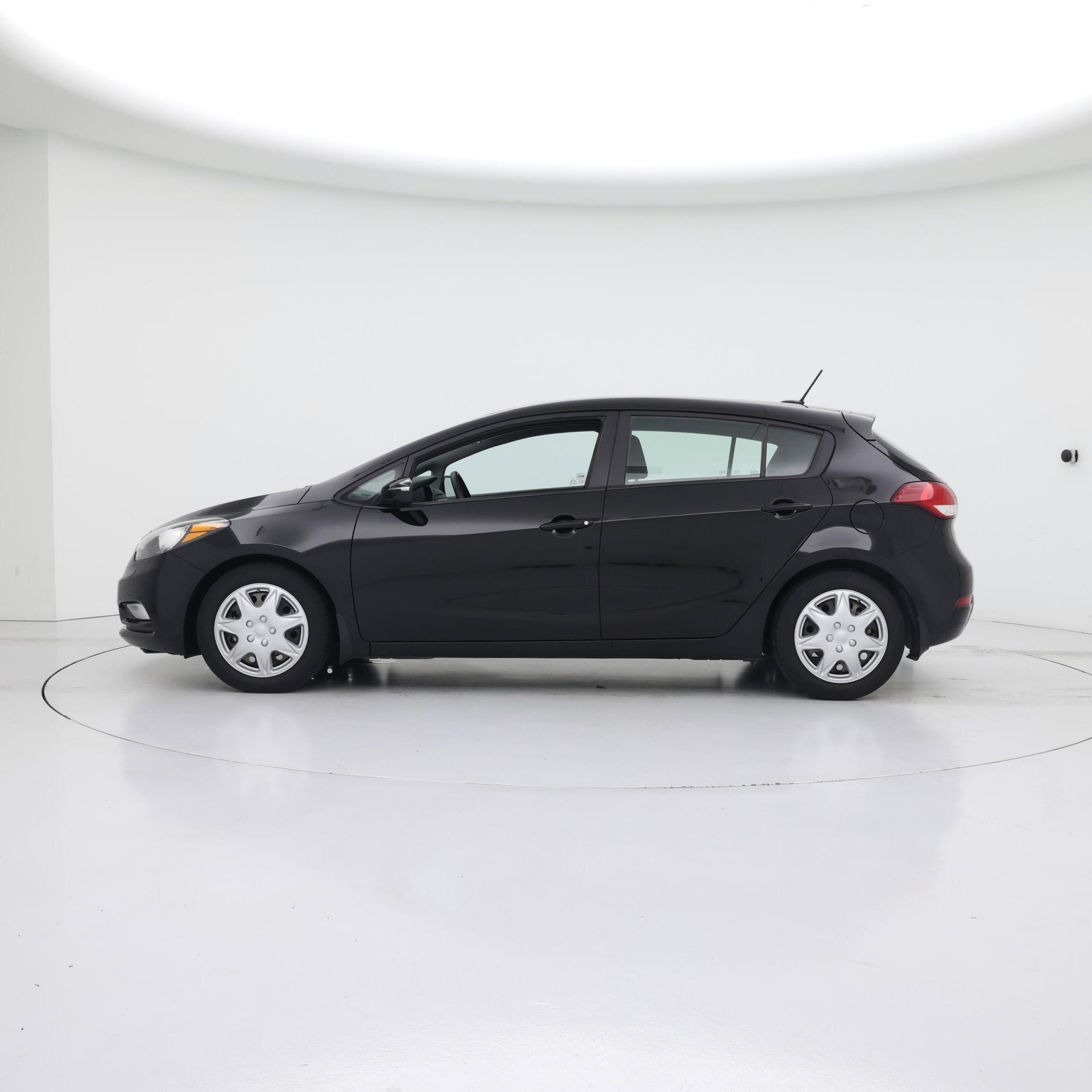 Thumbnail: 2016 Kia Forte - 3