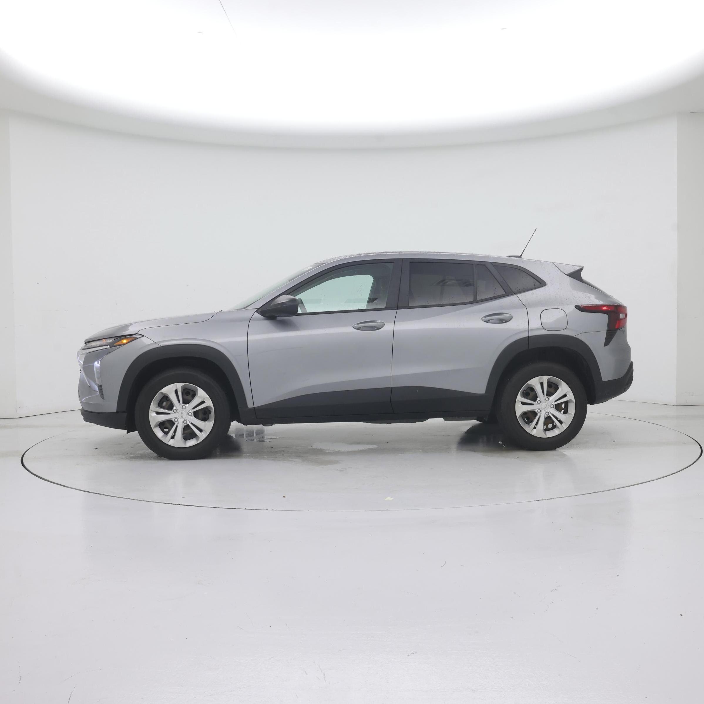 Thumbnail: 2024 Chevrolet Trax - 3