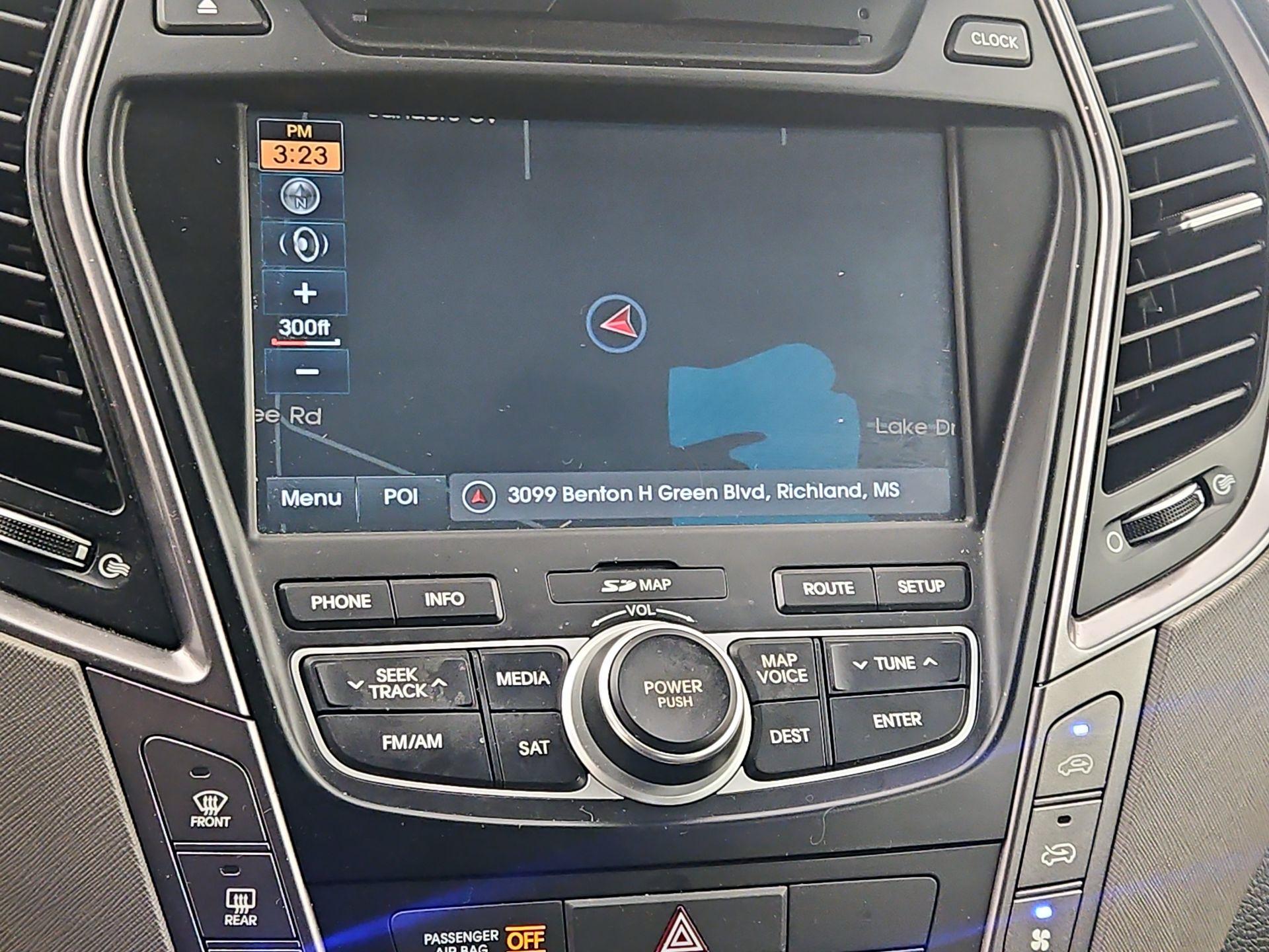 Thumbnail: 2016 Hyundai Santa Fe - 14