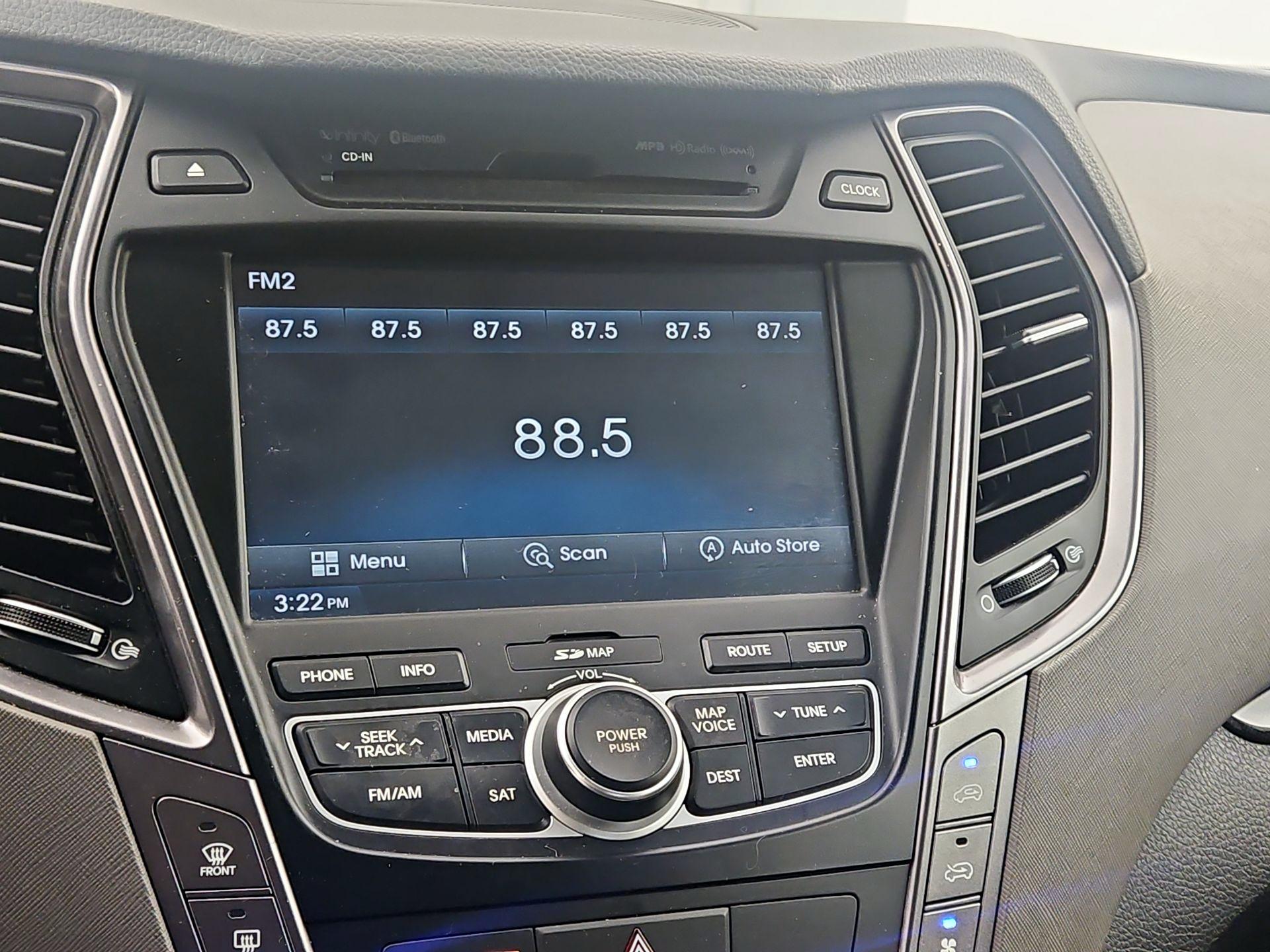 Thumbnail: 2016 Hyundai Santa Fe - 16