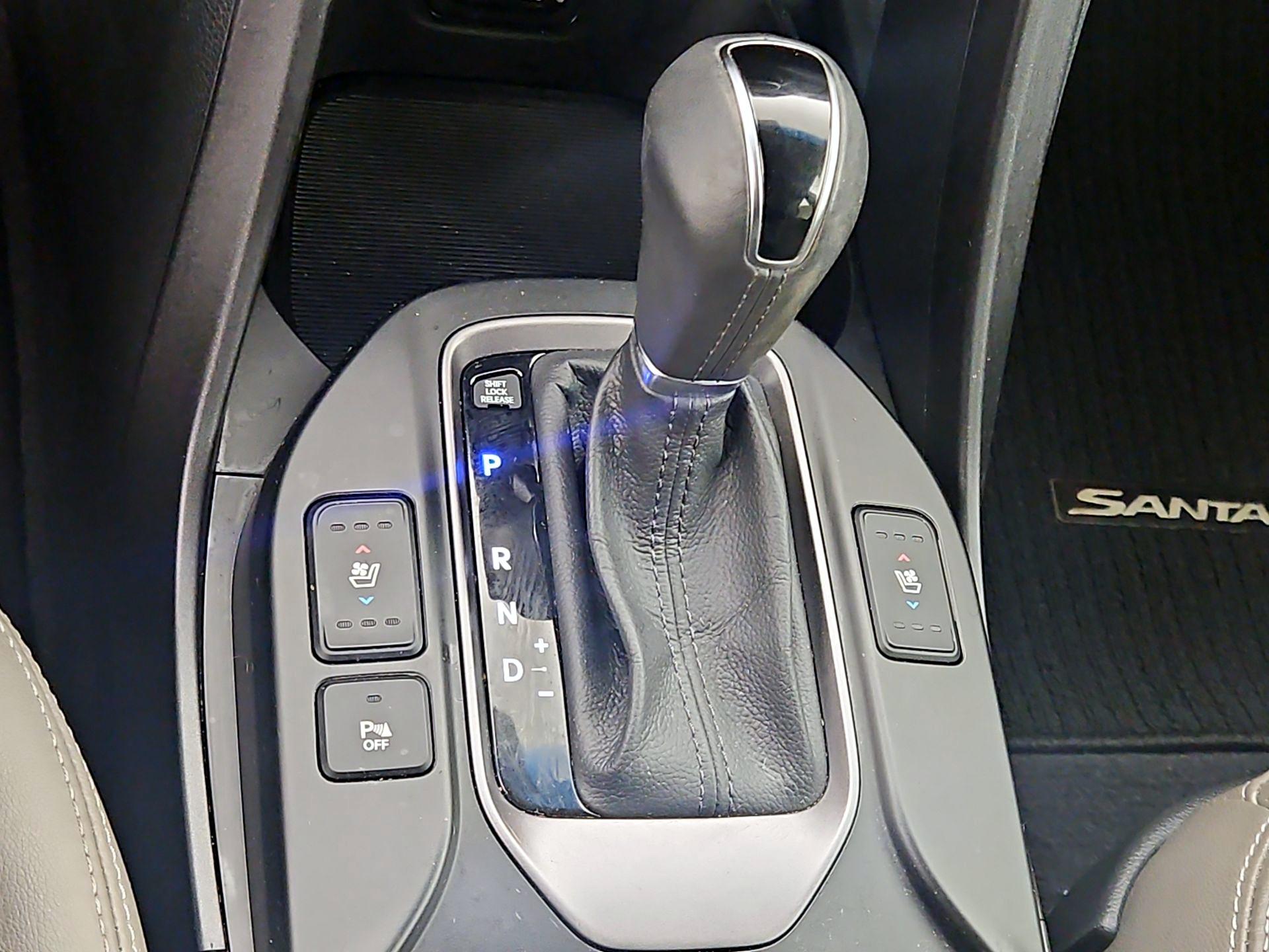 Thumbnail: 2016 Hyundai Santa Fe - 18