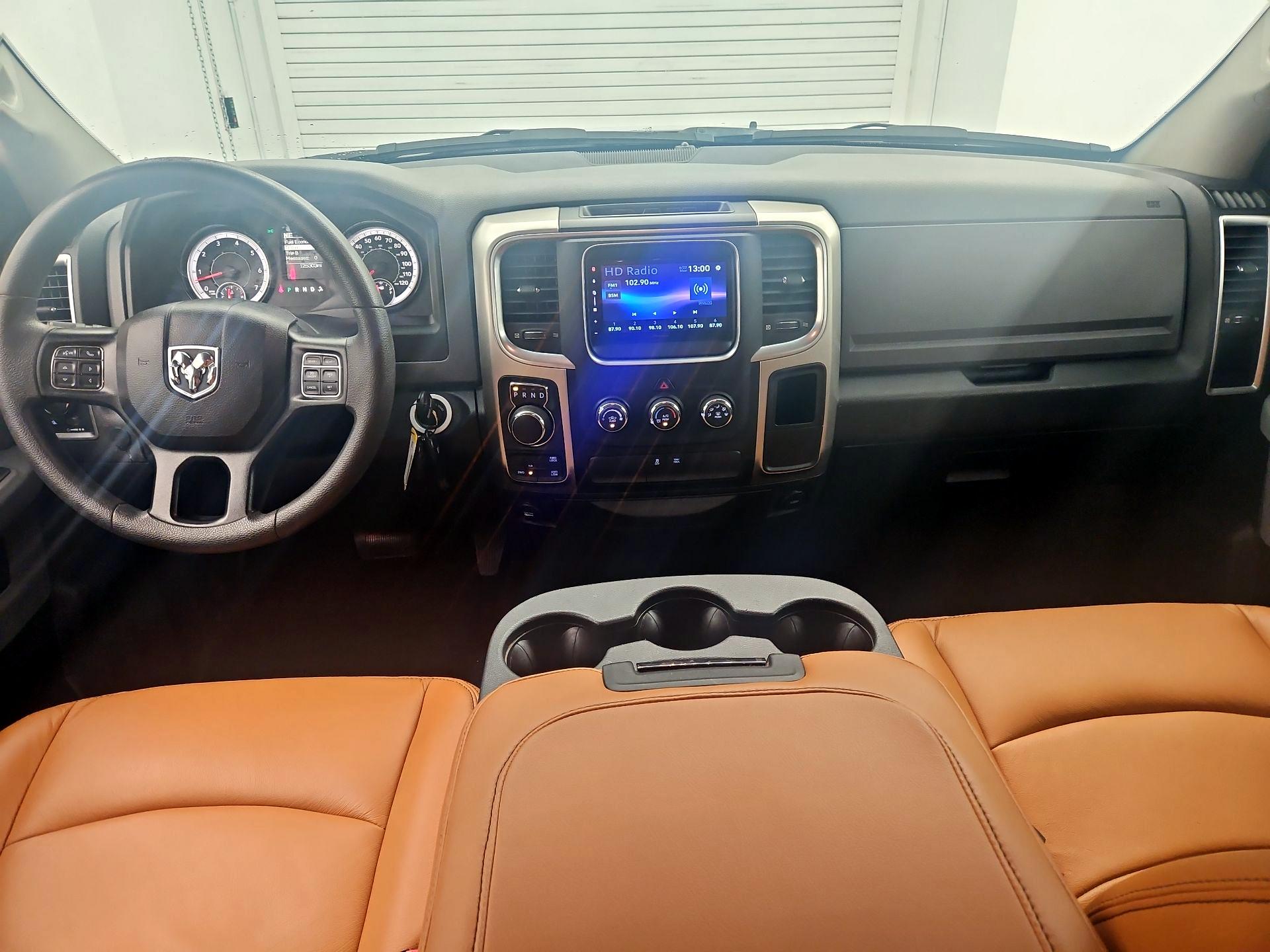 Thumbnail: 2019 RAM 1500 Classic - 9