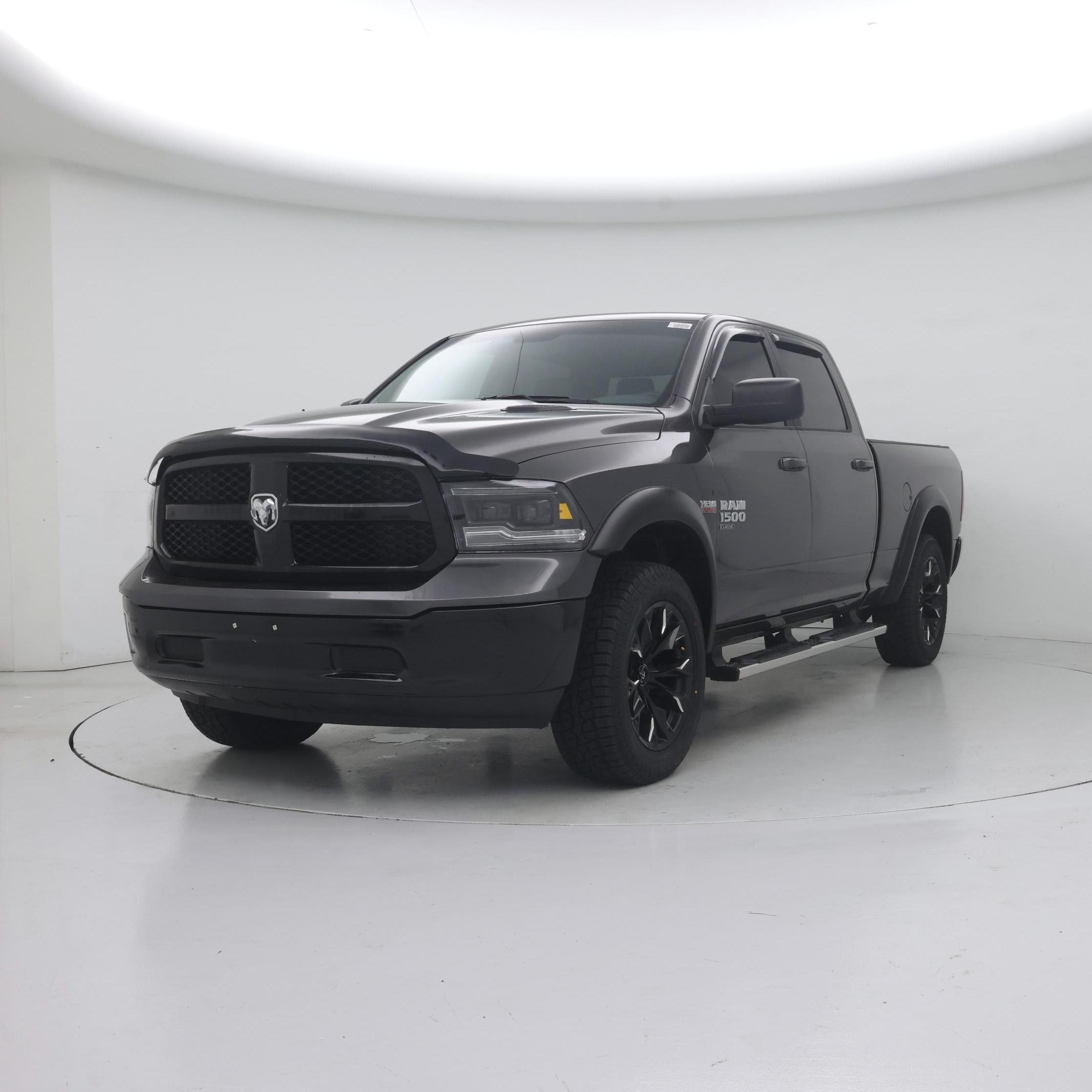 Thumbnail: 2019 RAM 1500 Classic - 4