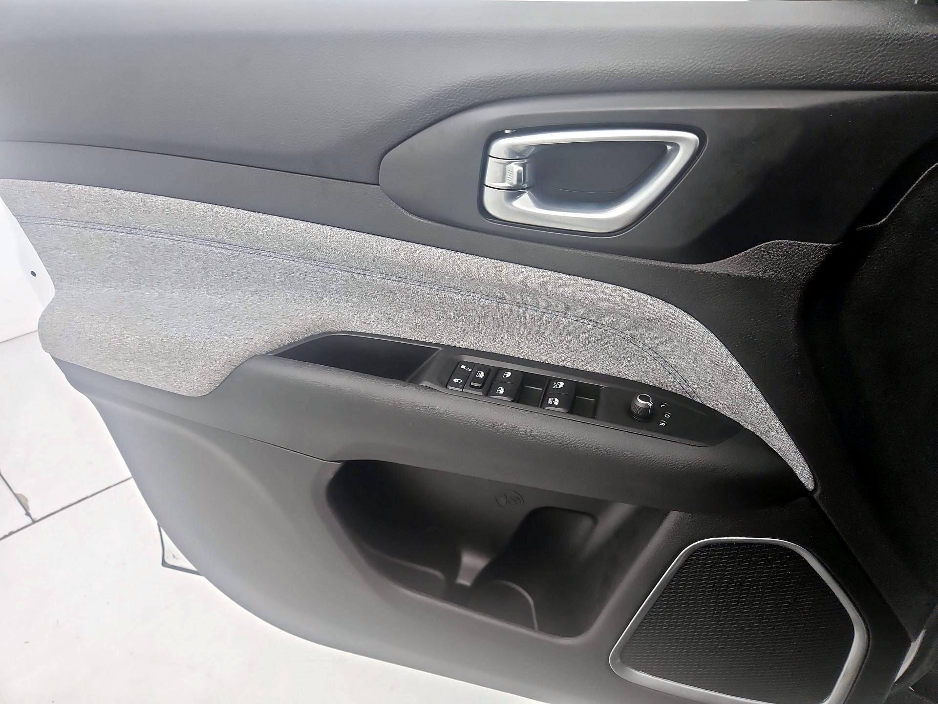 Thumbnail: 2025 Jeep Compass - 12