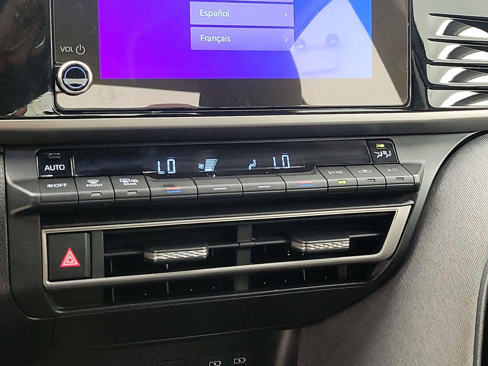 2025 Toyota Camry LE - Photo 17