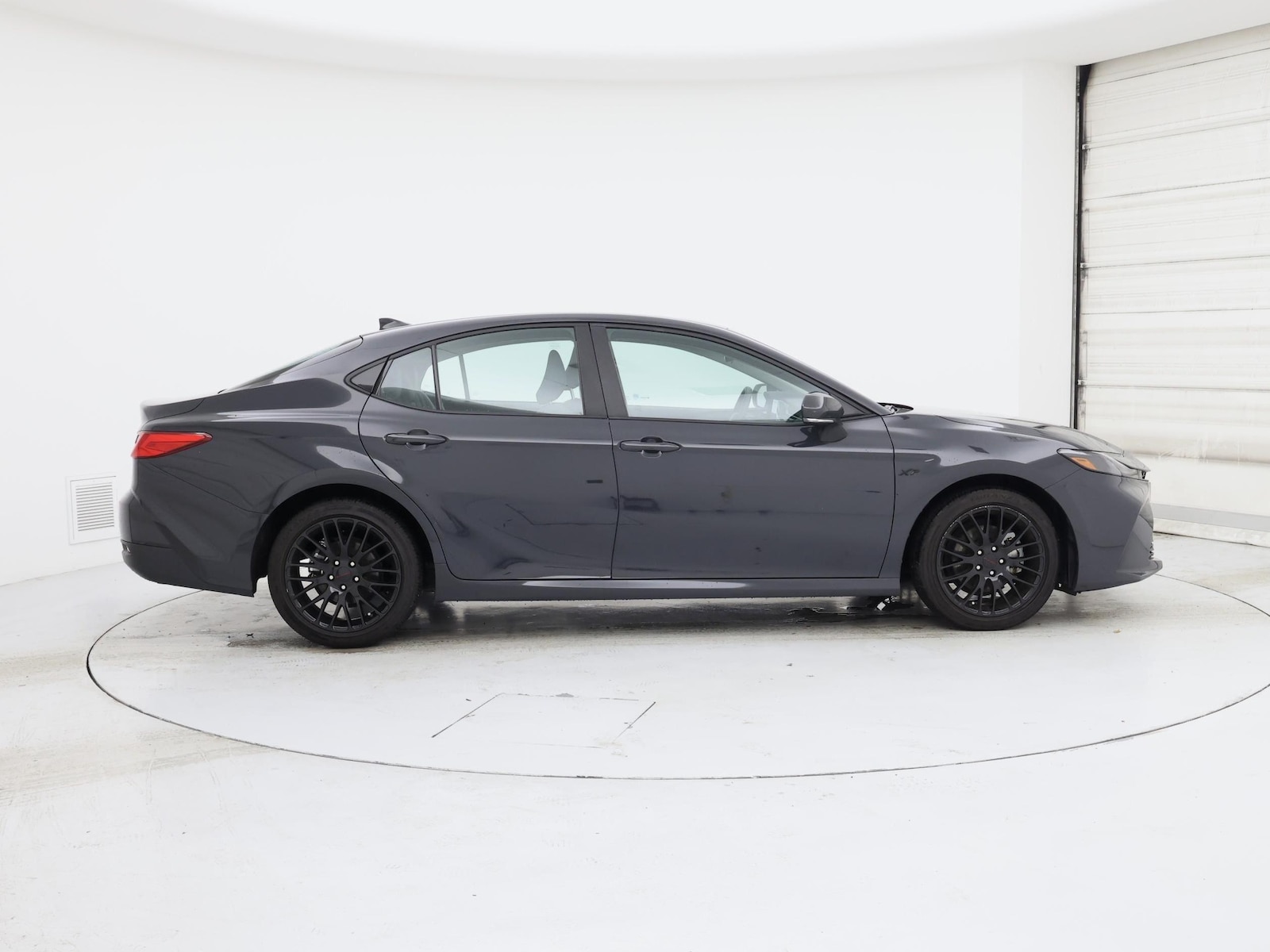2025 Toyota Camry LE - Photo 8