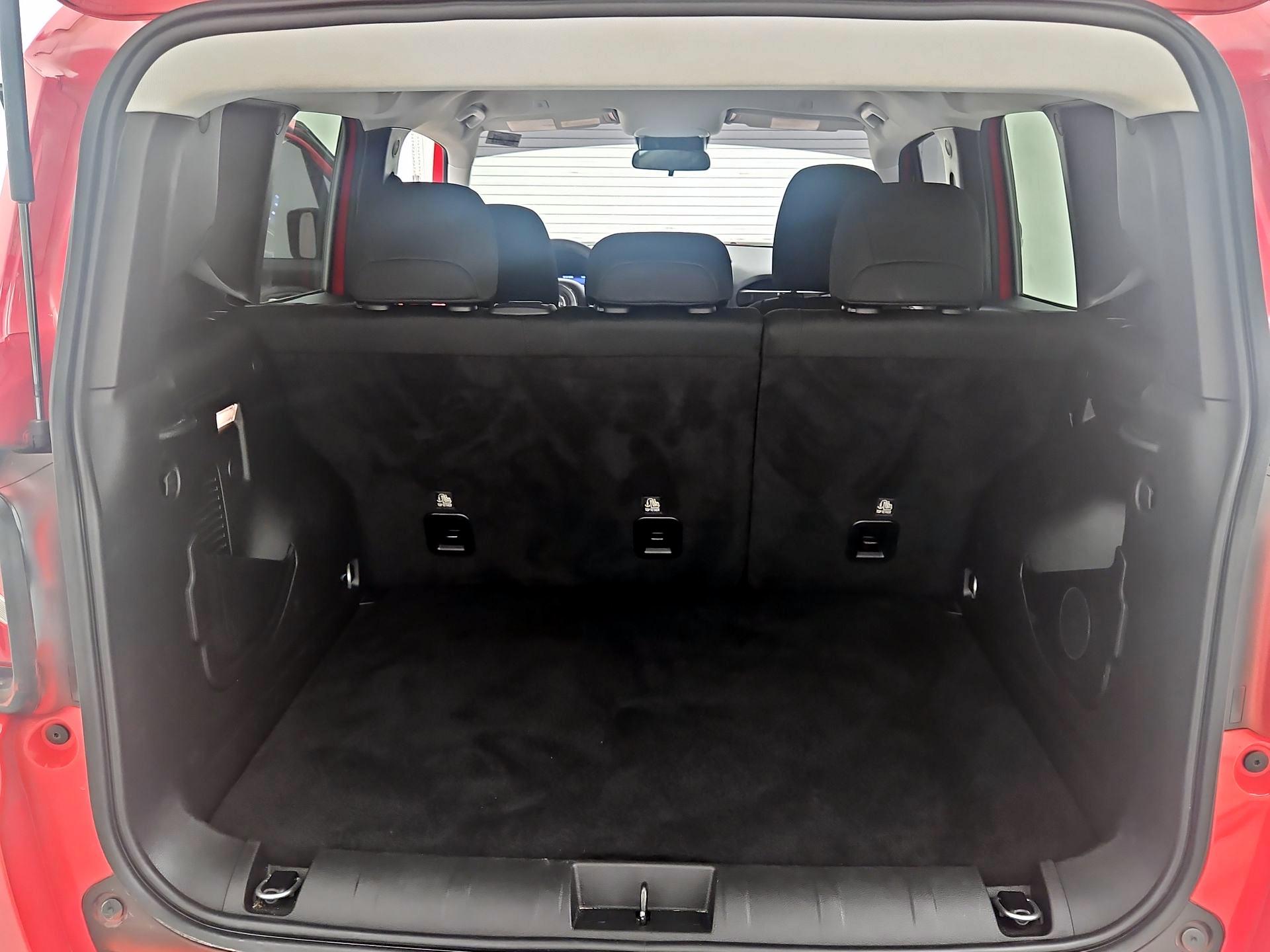 Thumbnail: 2023 Jeep Renegade - 20