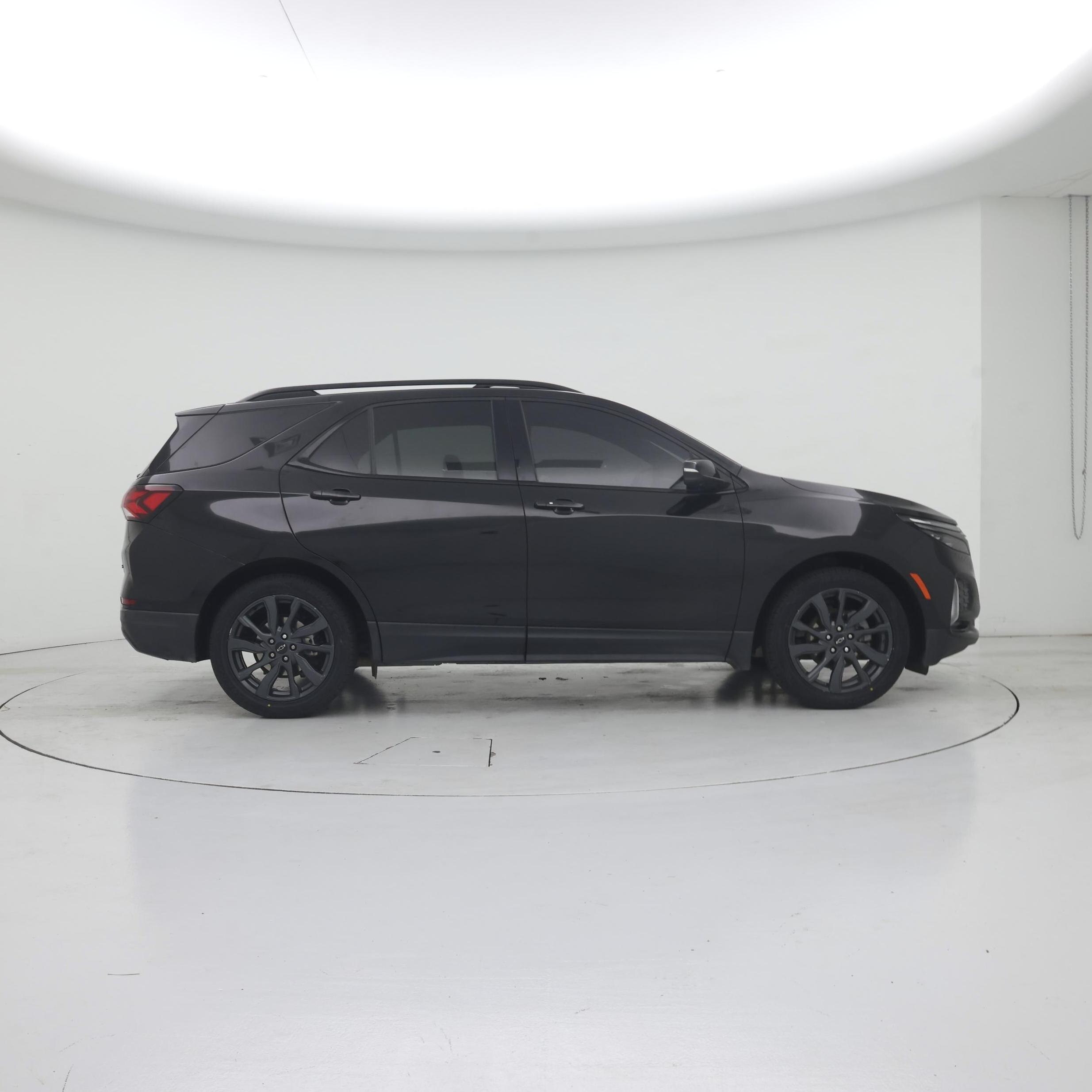 Thumbnail: 2023 Chevrolet Equinox - 7