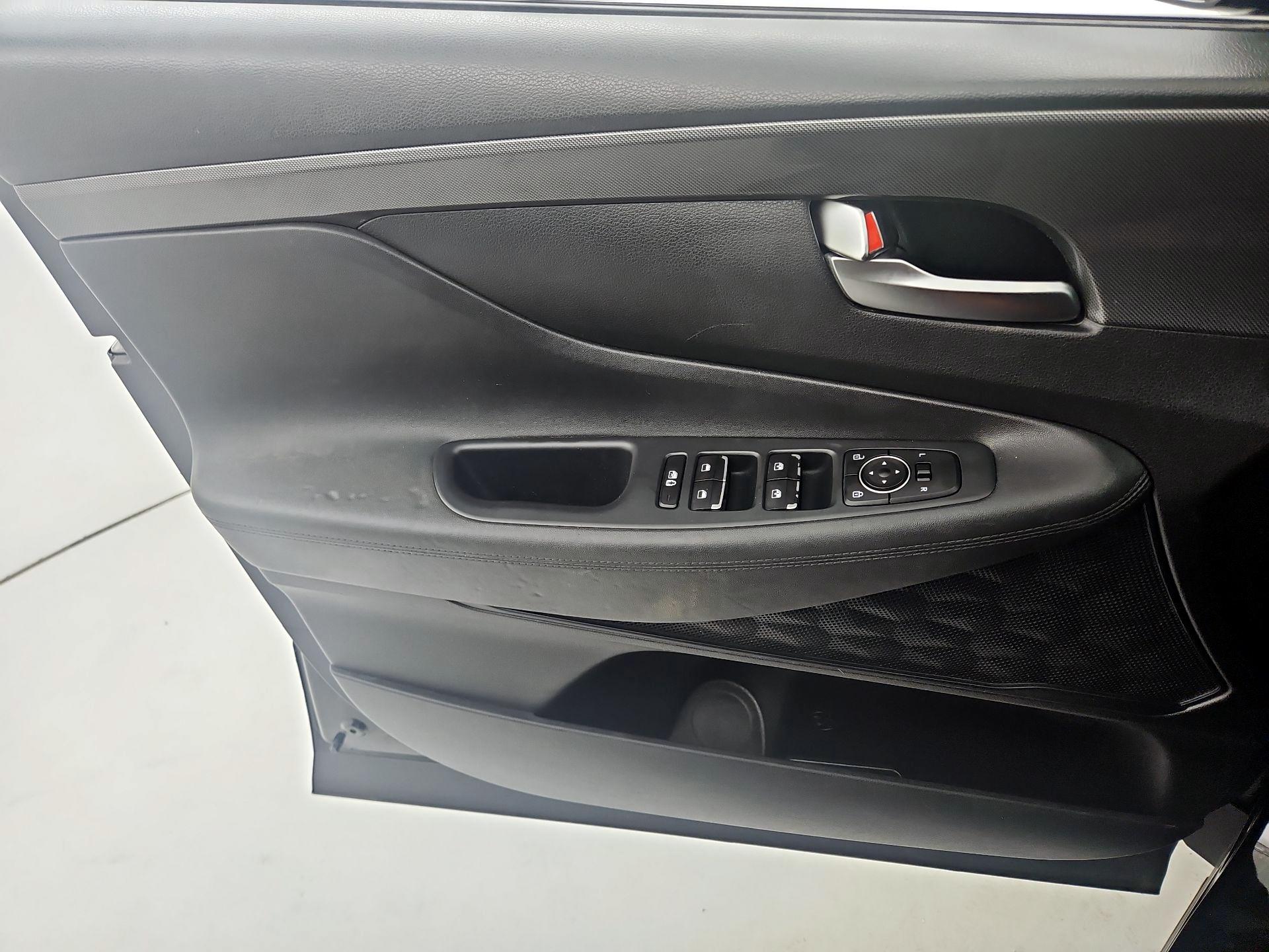 Thumbnail: 2022 Hyundai Santa Fe - 12