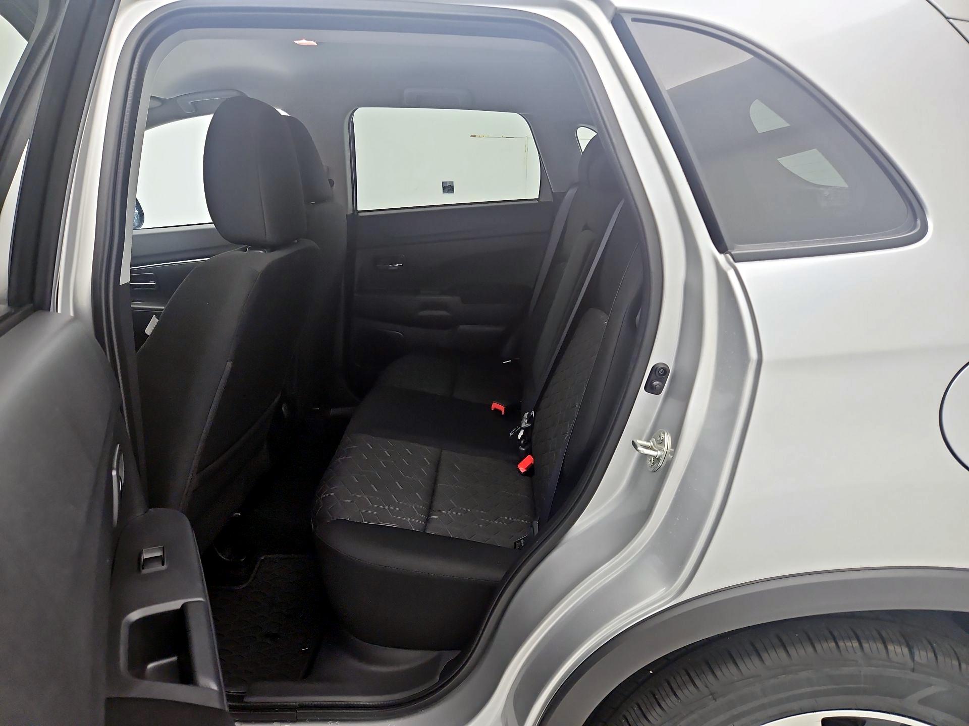 Thumbnail: 2024 Mitsubishi Outlander Sport - 19