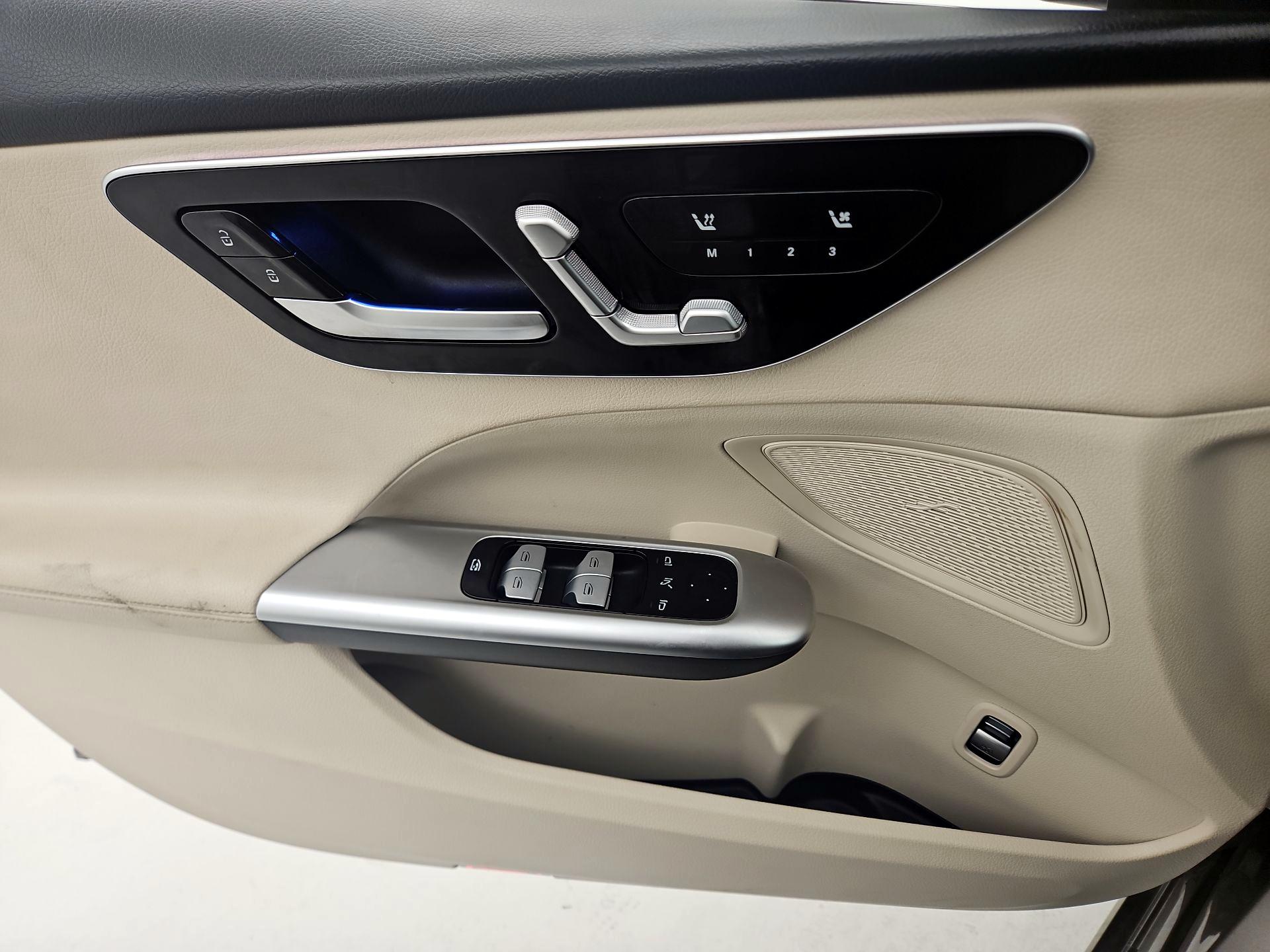 Thumbnail: 2022 Mercedes-Benz C-Class - 12