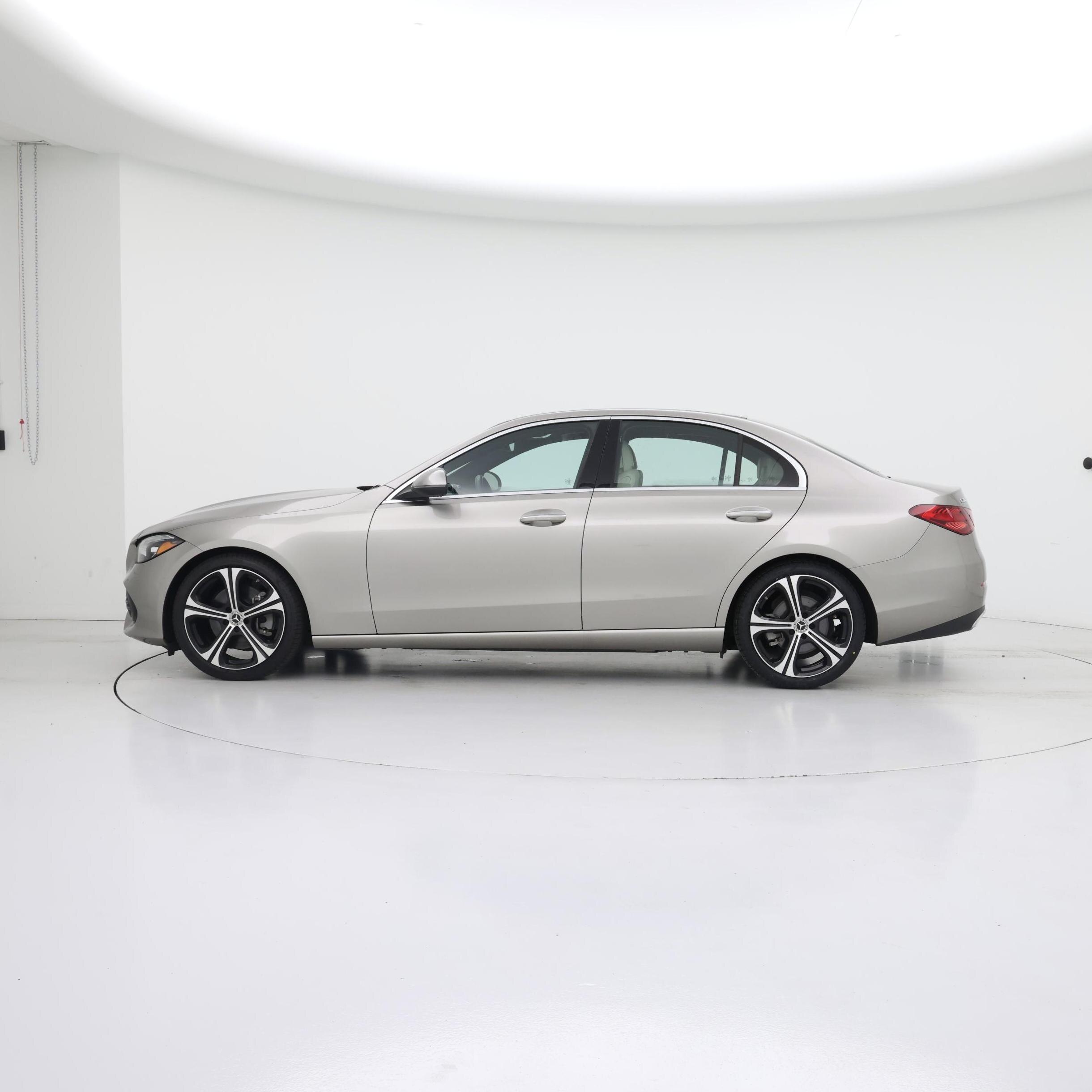 Thumbnail: 2022 Mercedes-Benz C-Class - 3