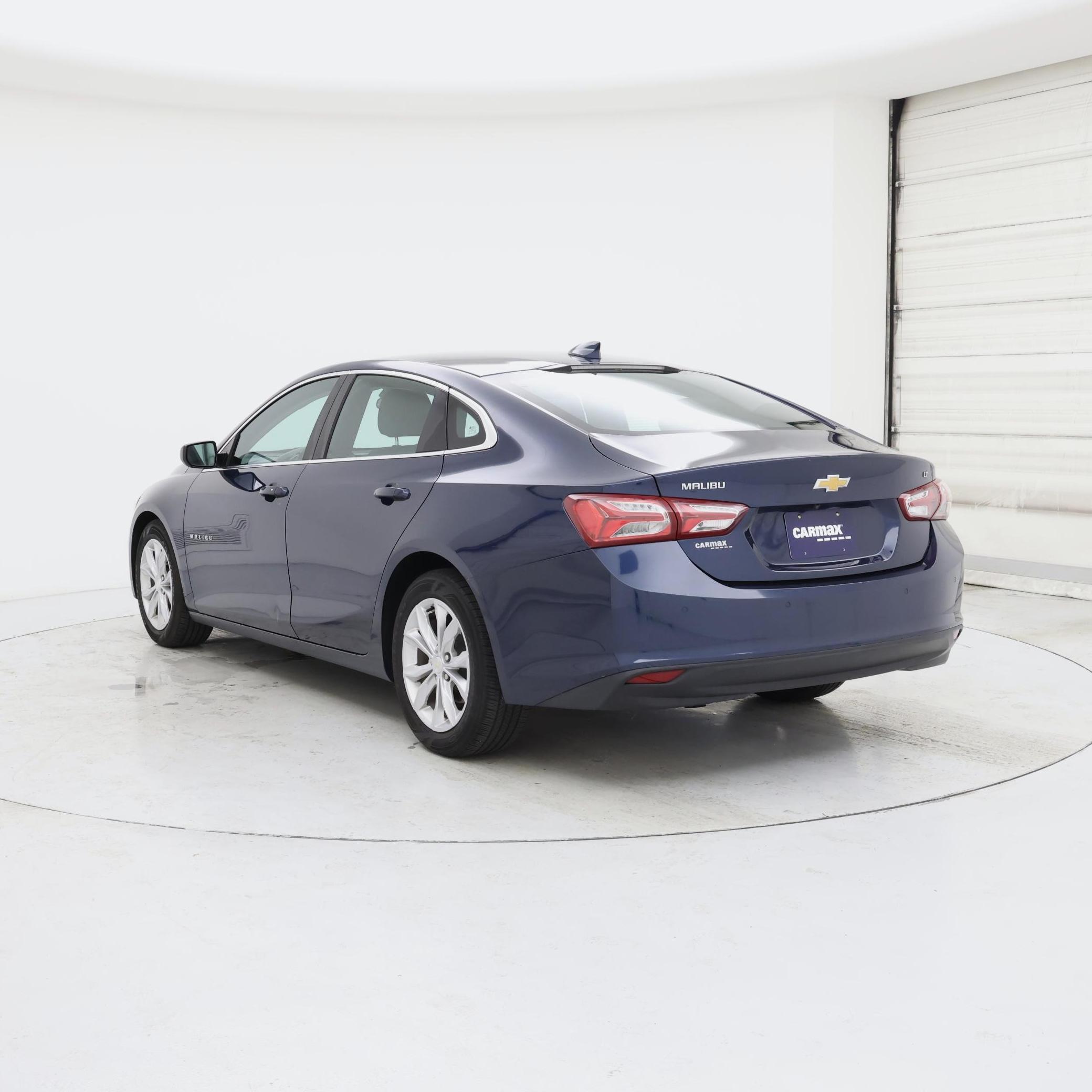 Thumbnail: 2022 Chevrolet Malibu - 2