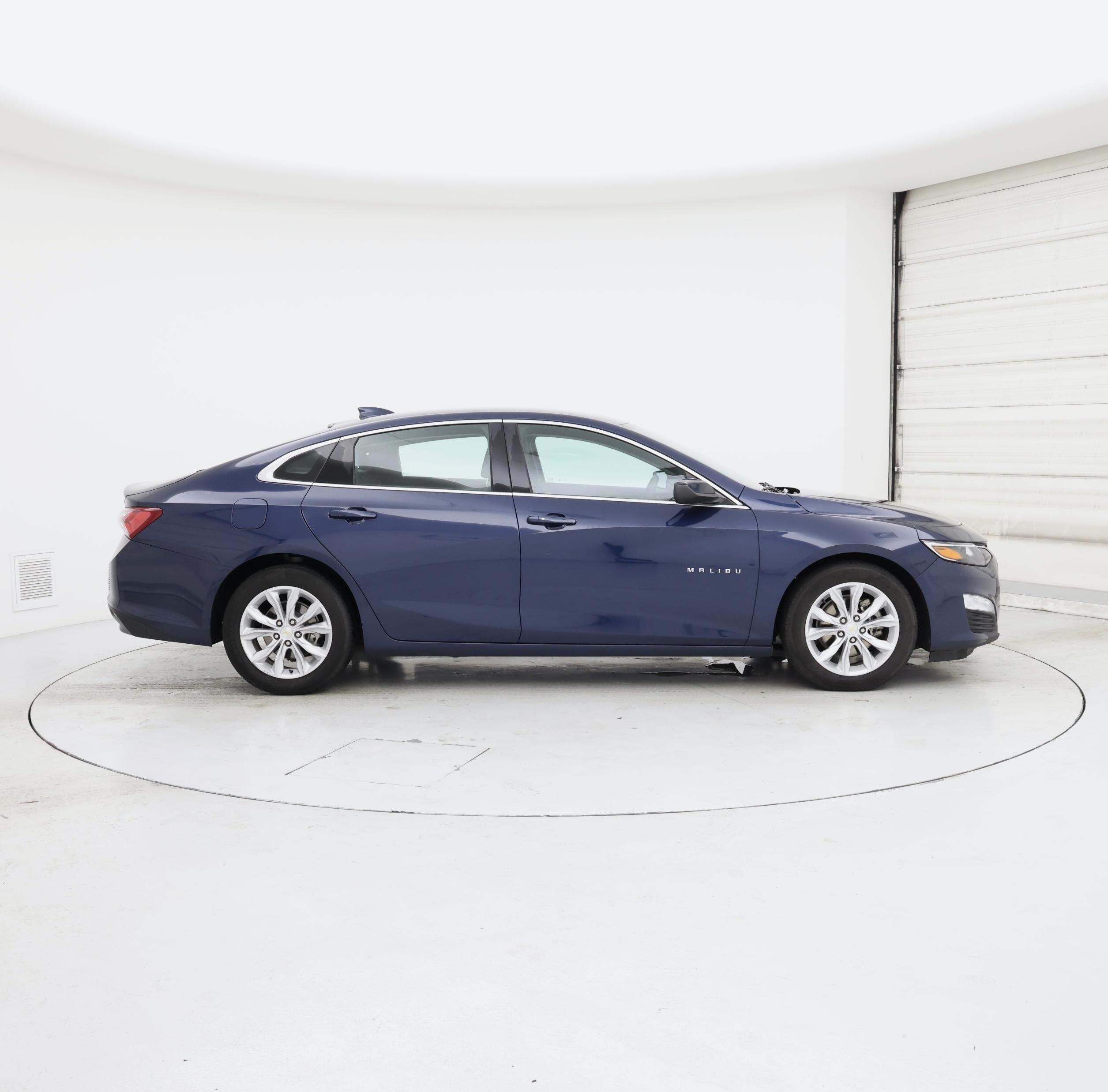 Thumbnail: 2022 Chevrolet Malibu - 7