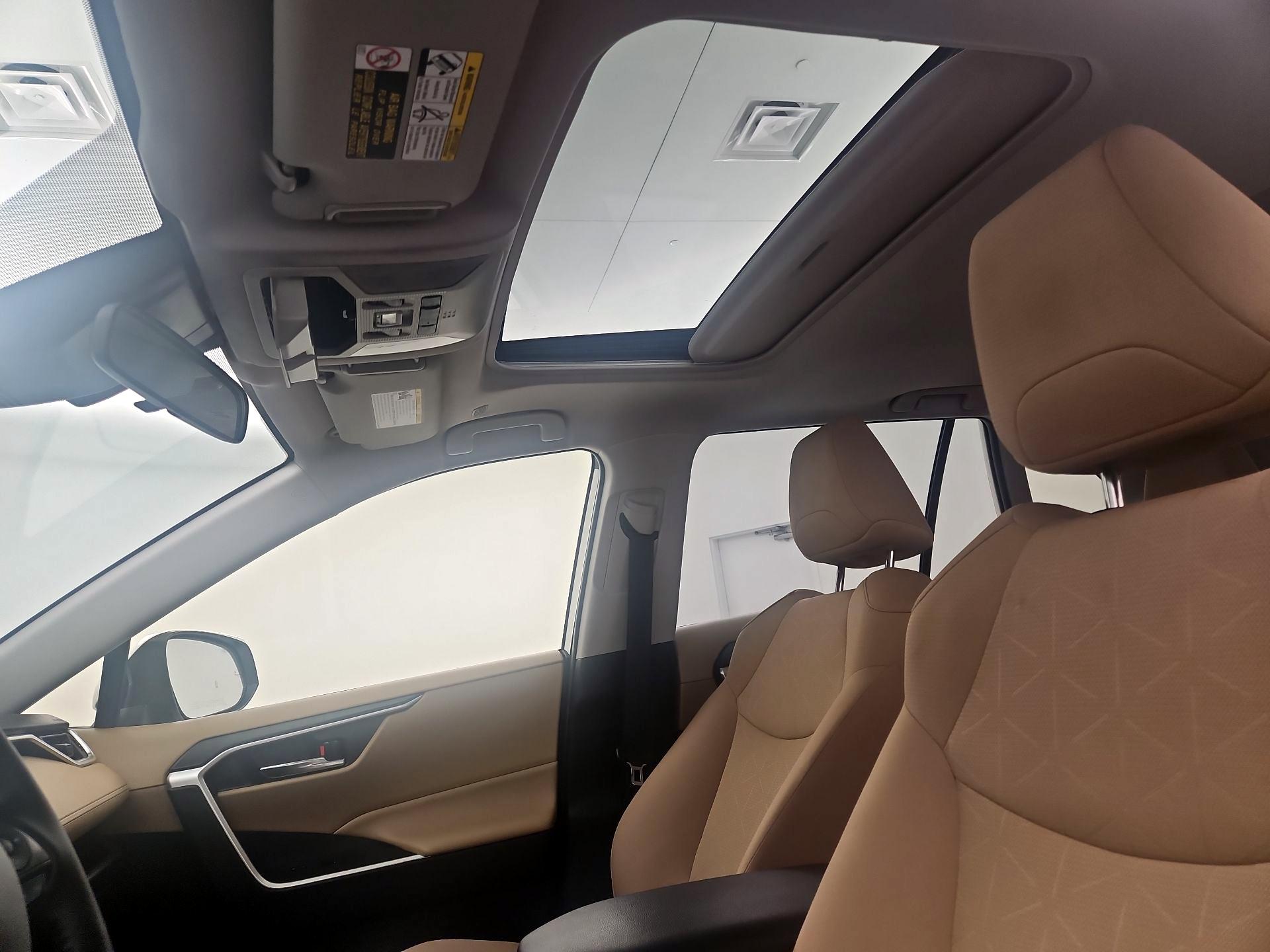 Thumbnail: 2025 Toyota RAV4 - 19