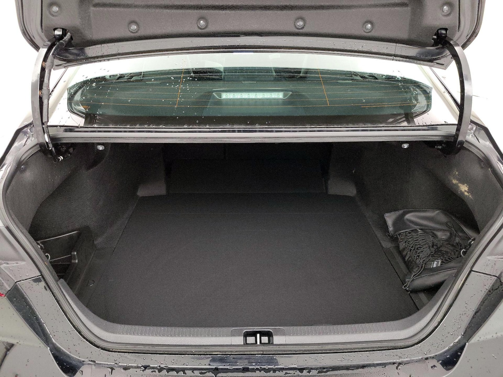 2025 Toyota Camry SE - Photo 21