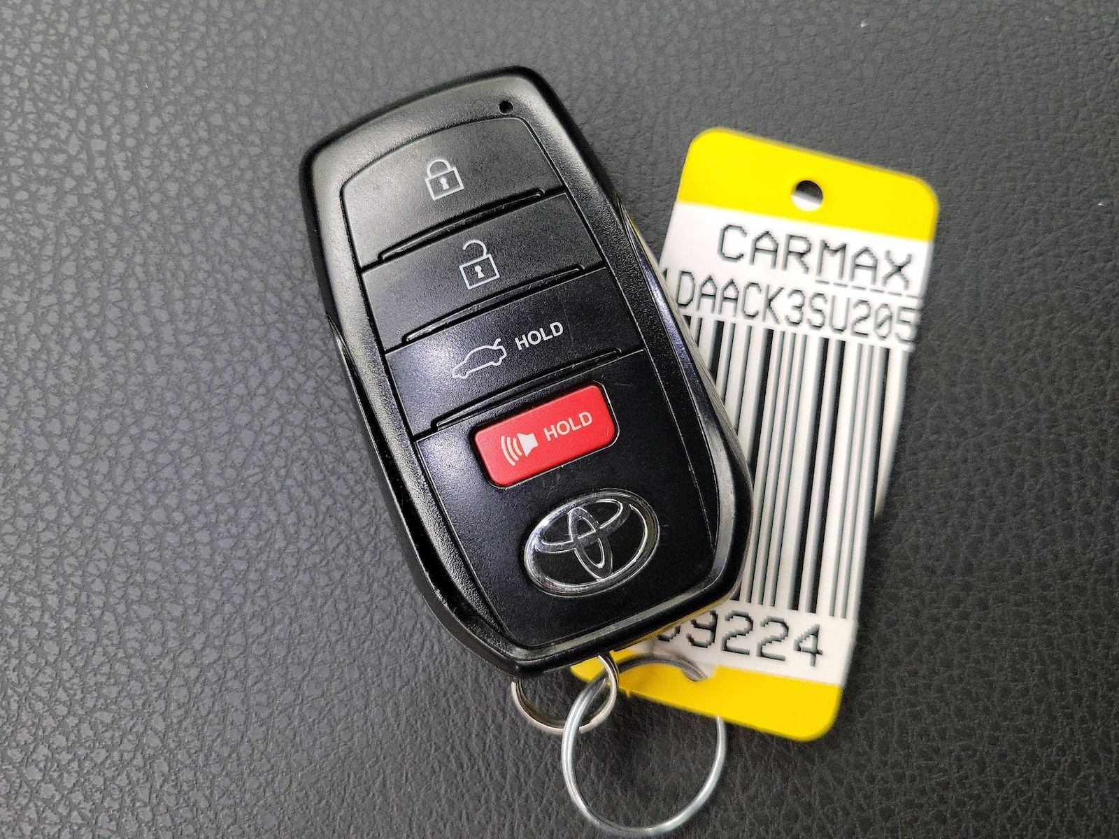 2025 Toyota Camry SE - Photo 23
