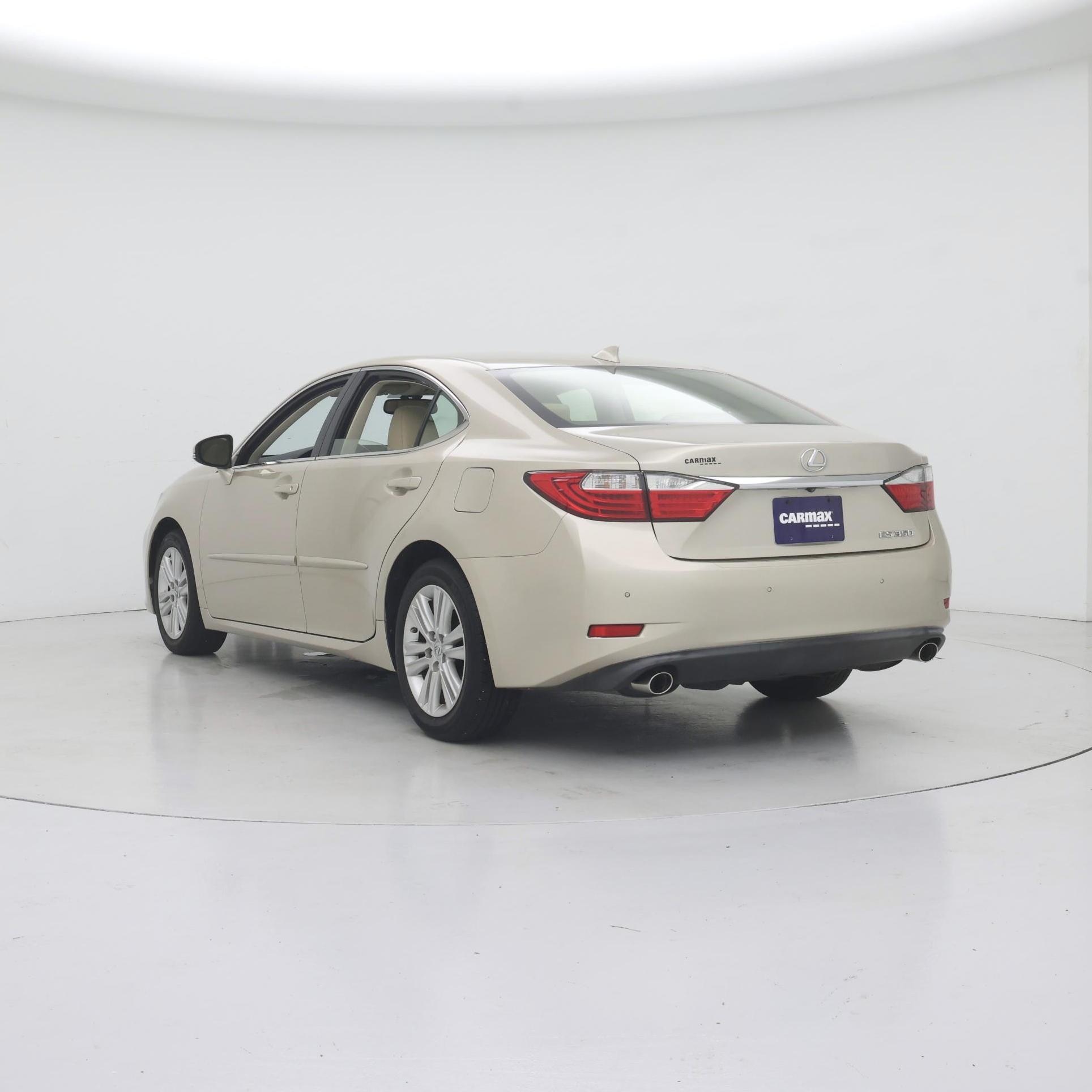 Thumbnail: 2015 Lexus ES - 2
