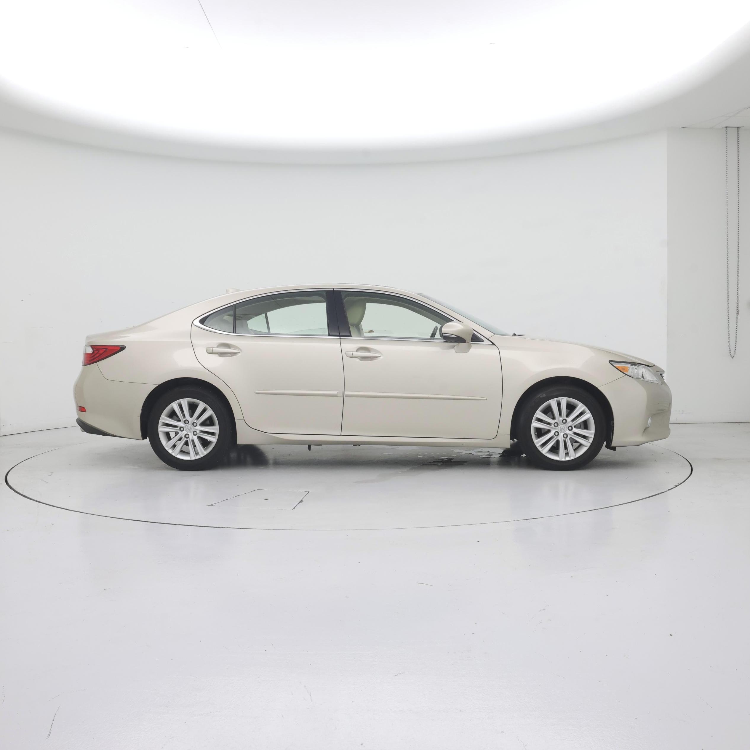 Thumbnail: 2015 Lexus ES - 7