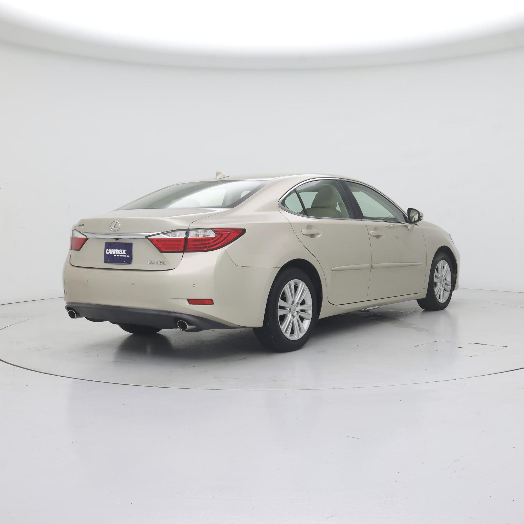 Thumbnail: 2015 Lexus ES - 8