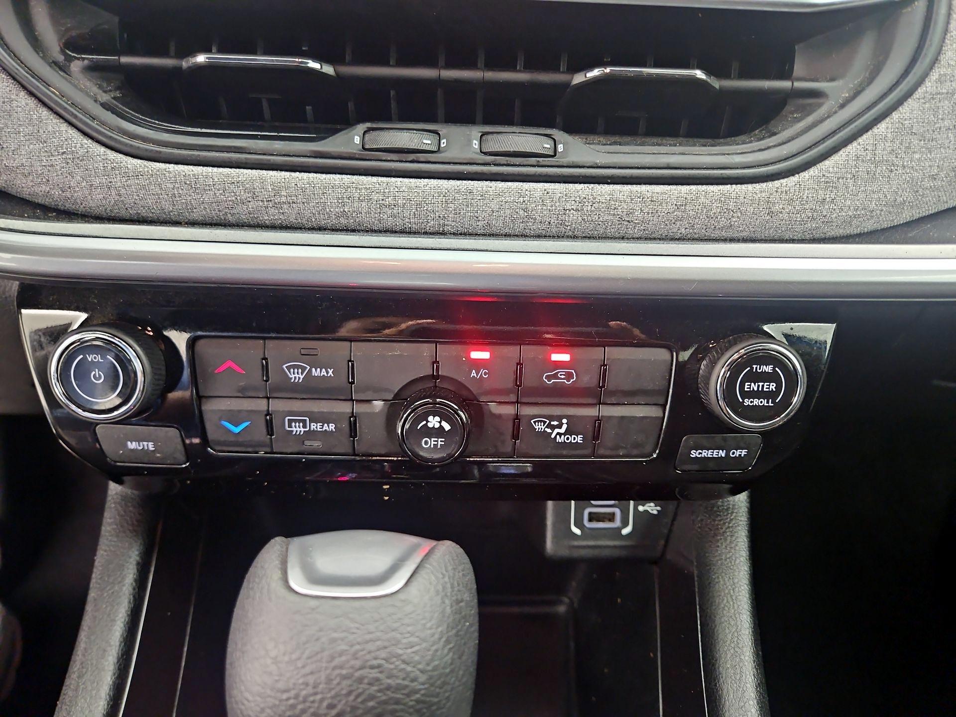 Thumbnail: 2024 Jeep Compass - 16