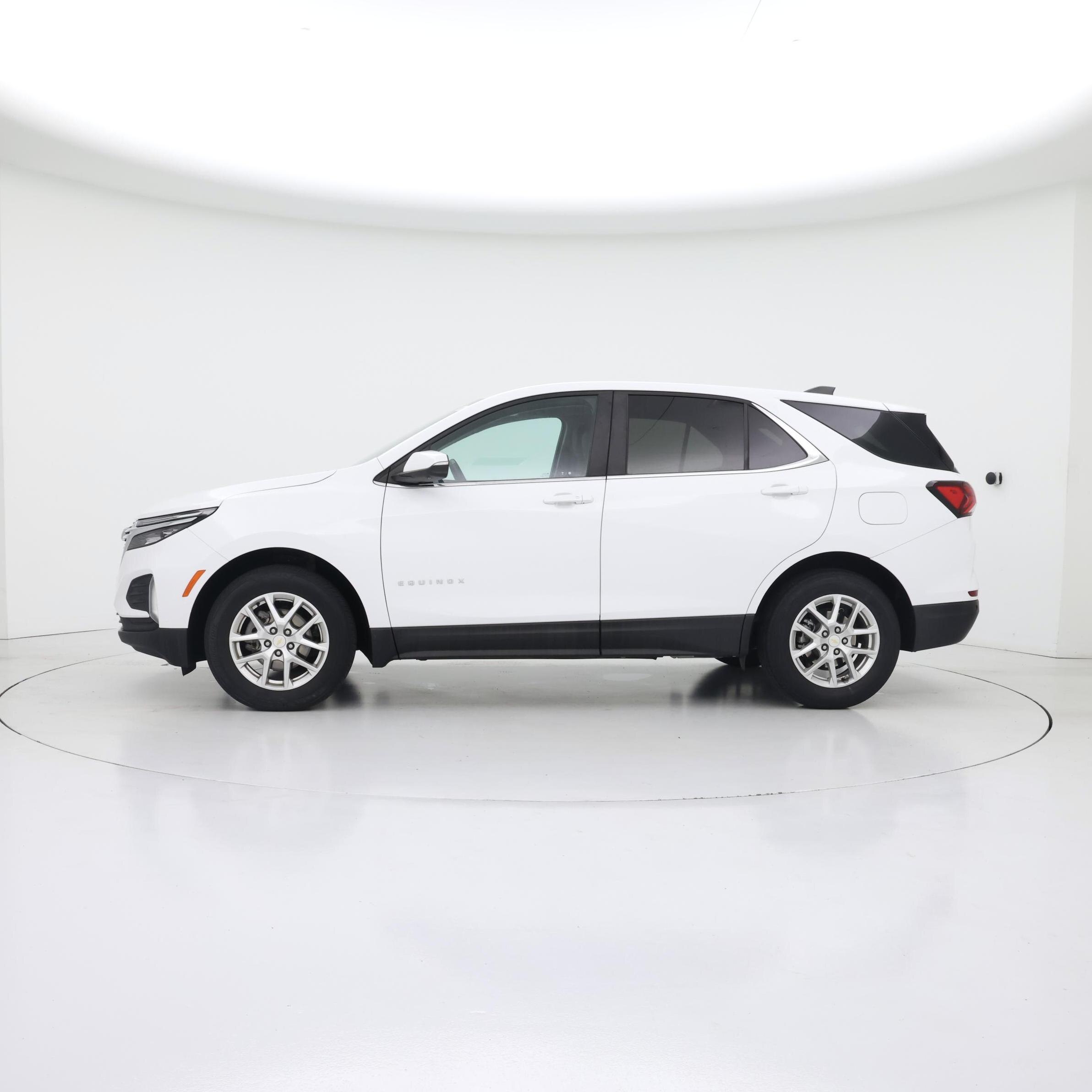 Thumbnail: 2023 Chevrolet Equinox - 3