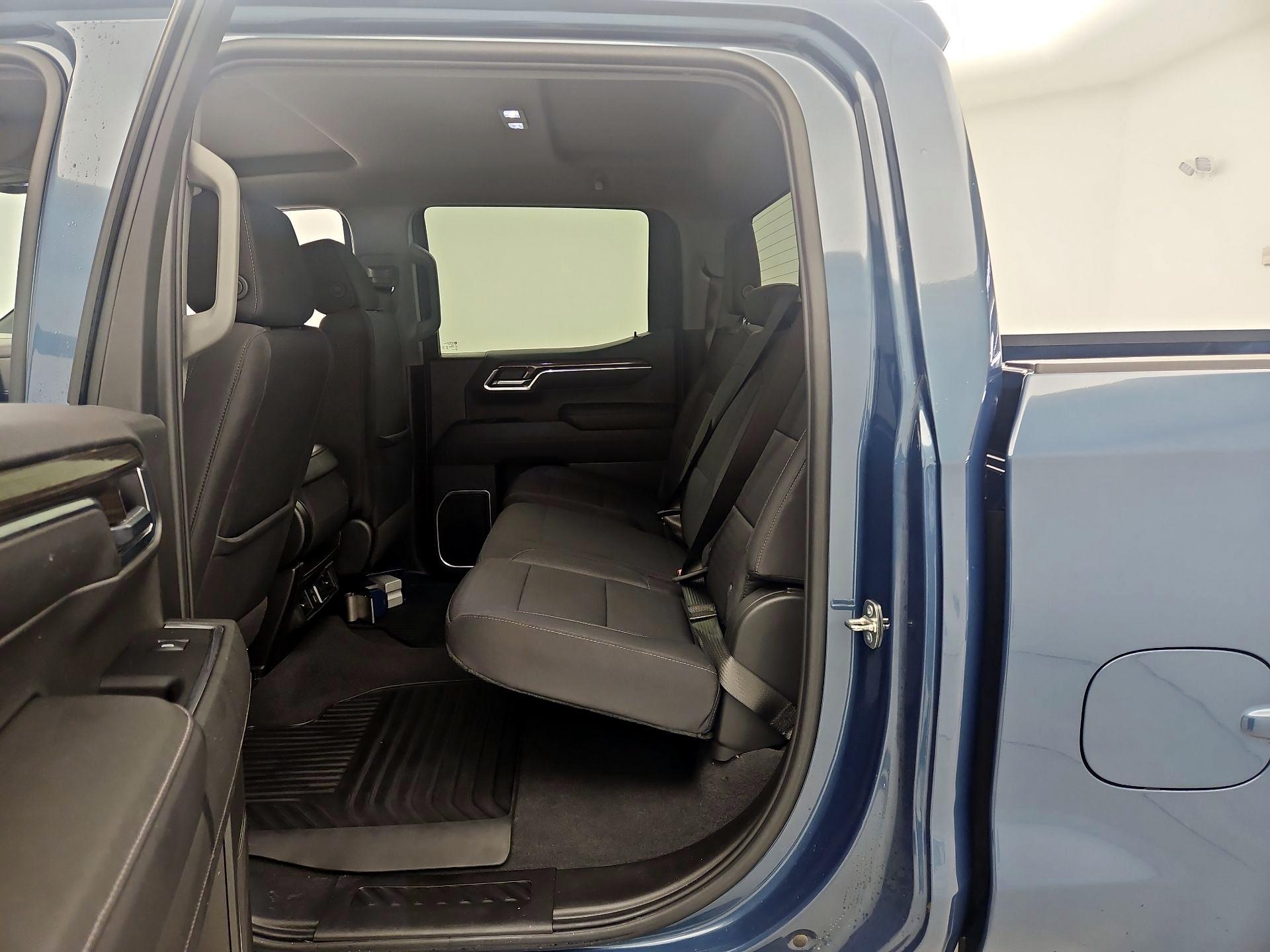 Thumbnail: 2024 Chevrolet Silverado 1500 - 19