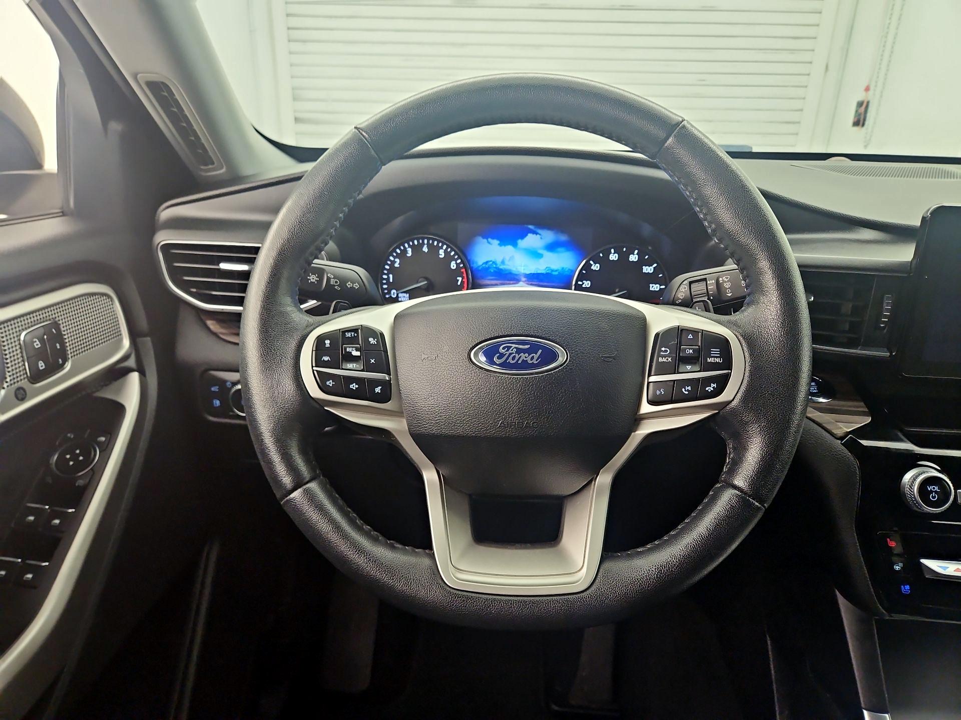 Thumbnail: 2021 Ford Explorer - 10
