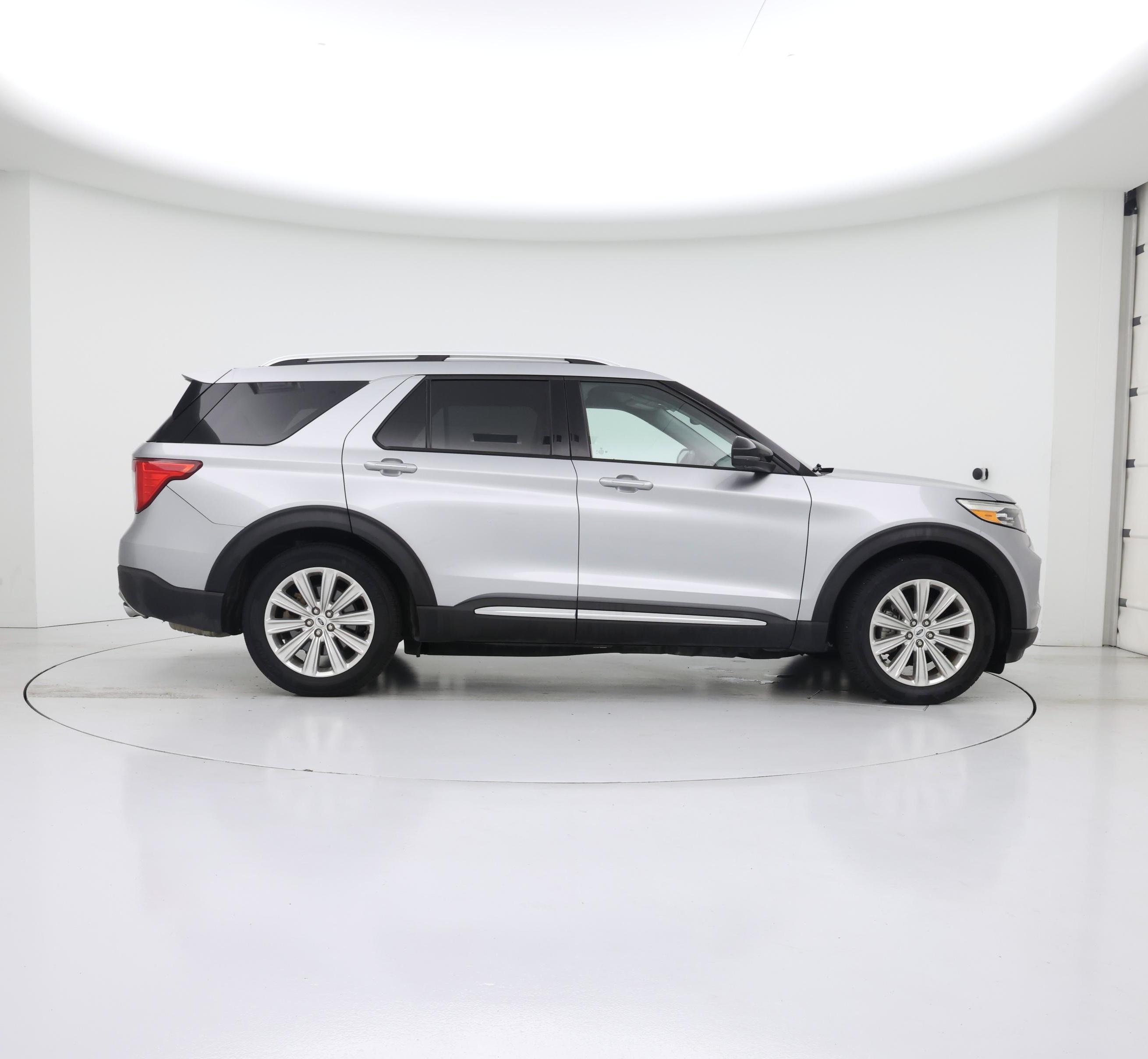 Thumbnail: 2021 Ford Explorer - 7