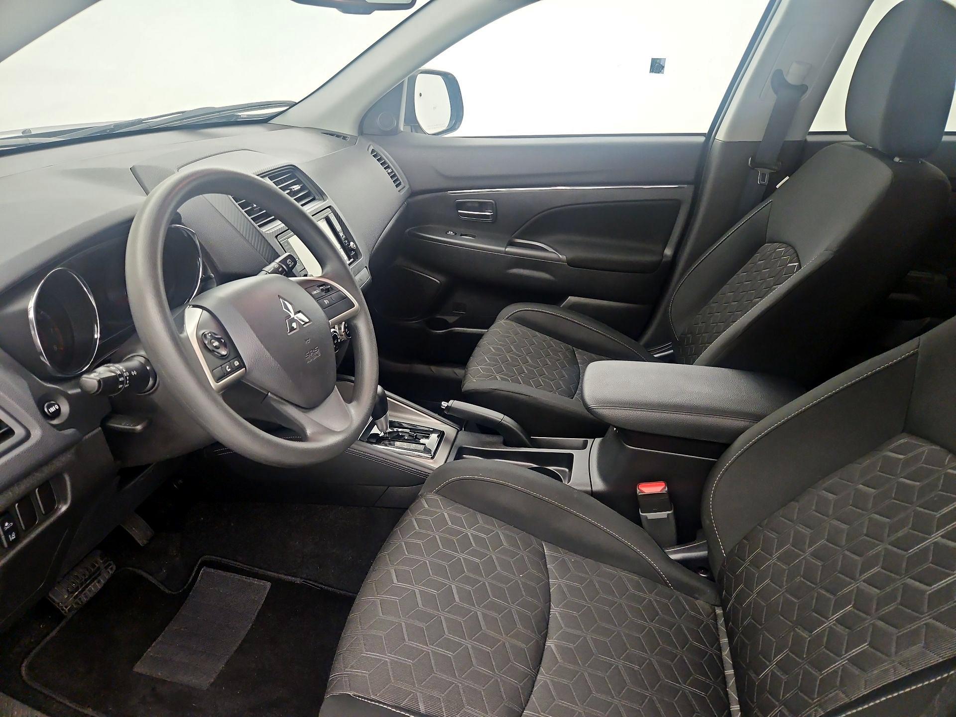 Thumbnail: 2025 Mitsubishi Outlander Sport - 11