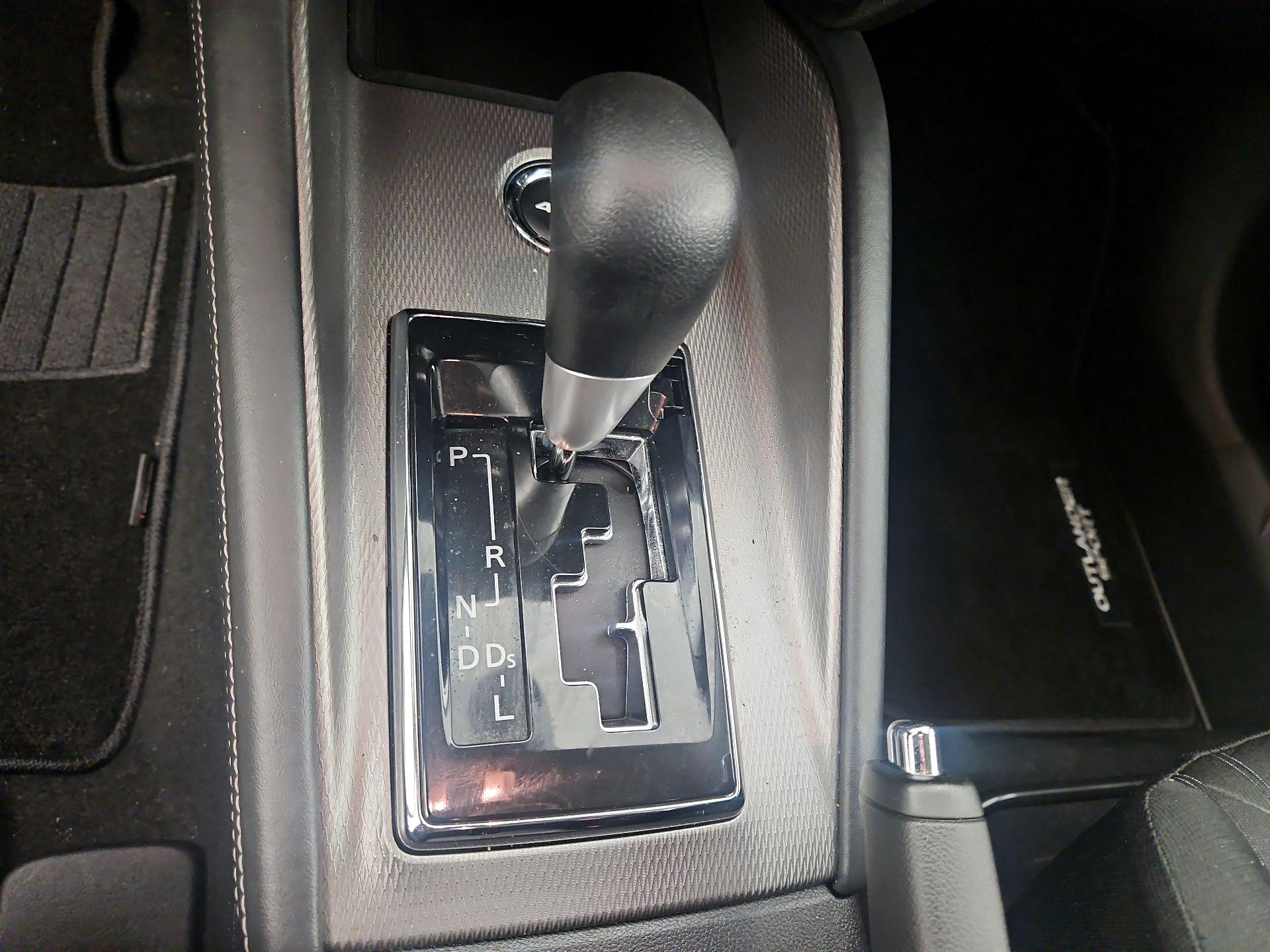 Thumbnail: 2025 Mitsubishi Outlander Sport - 17