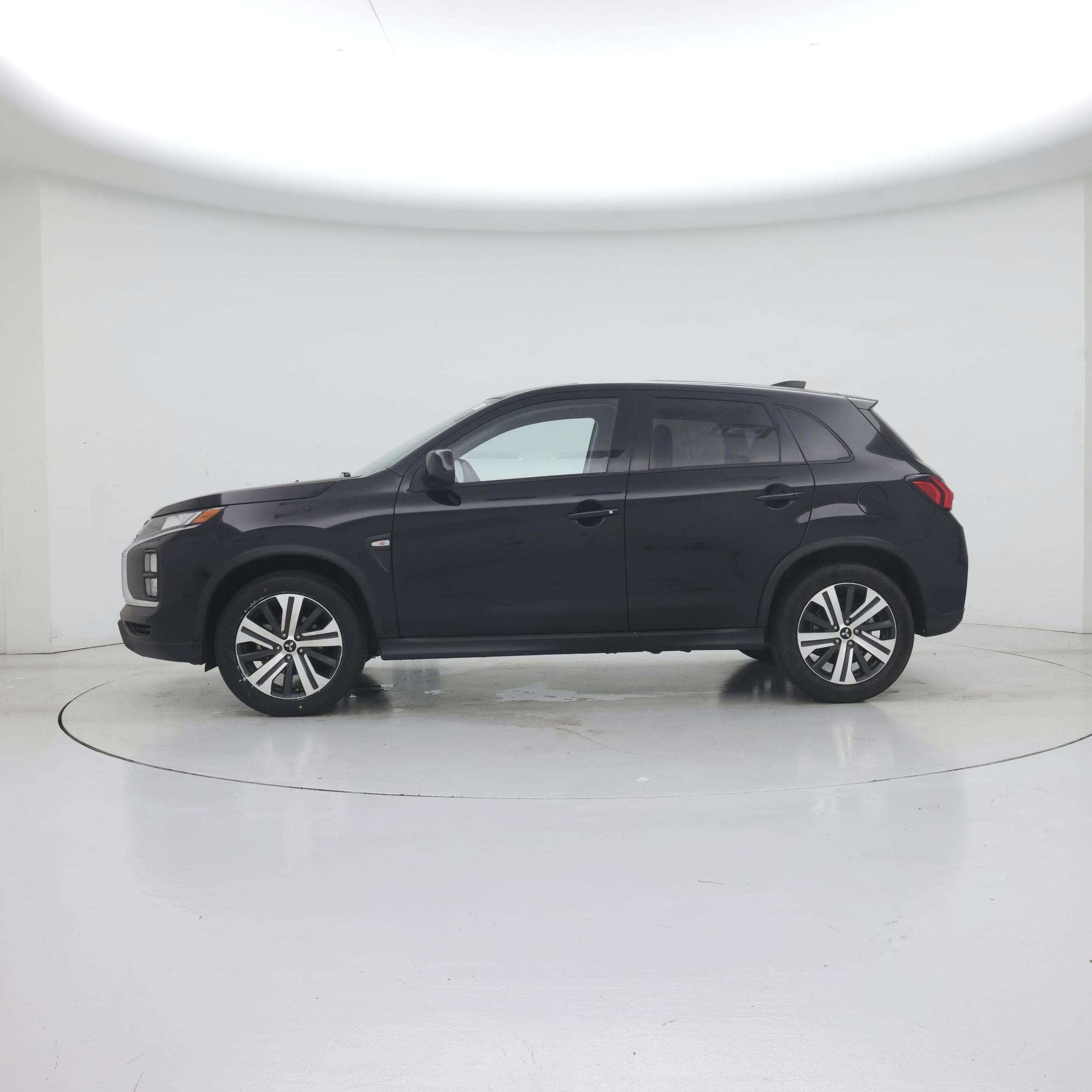 Thumbnail: 2025 Mitsubishi Outlander Sport - 3