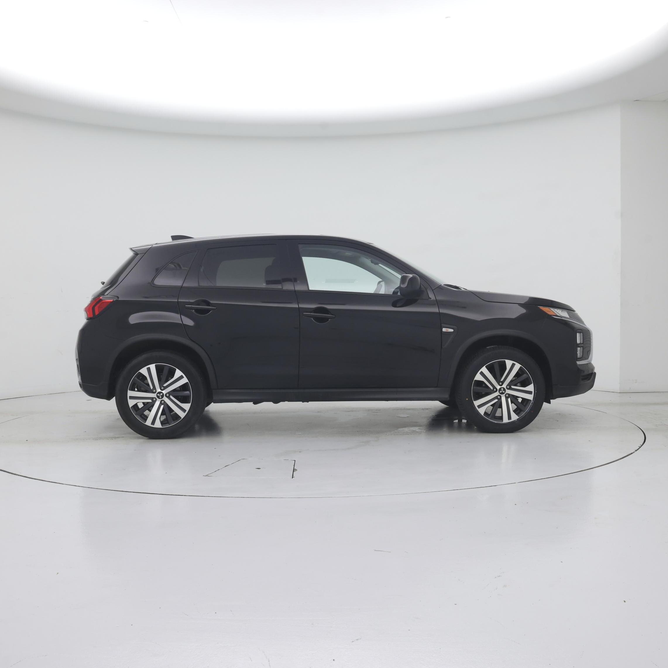 Thumbnail: 2025 Mitsubishi Outlander Sport - 7