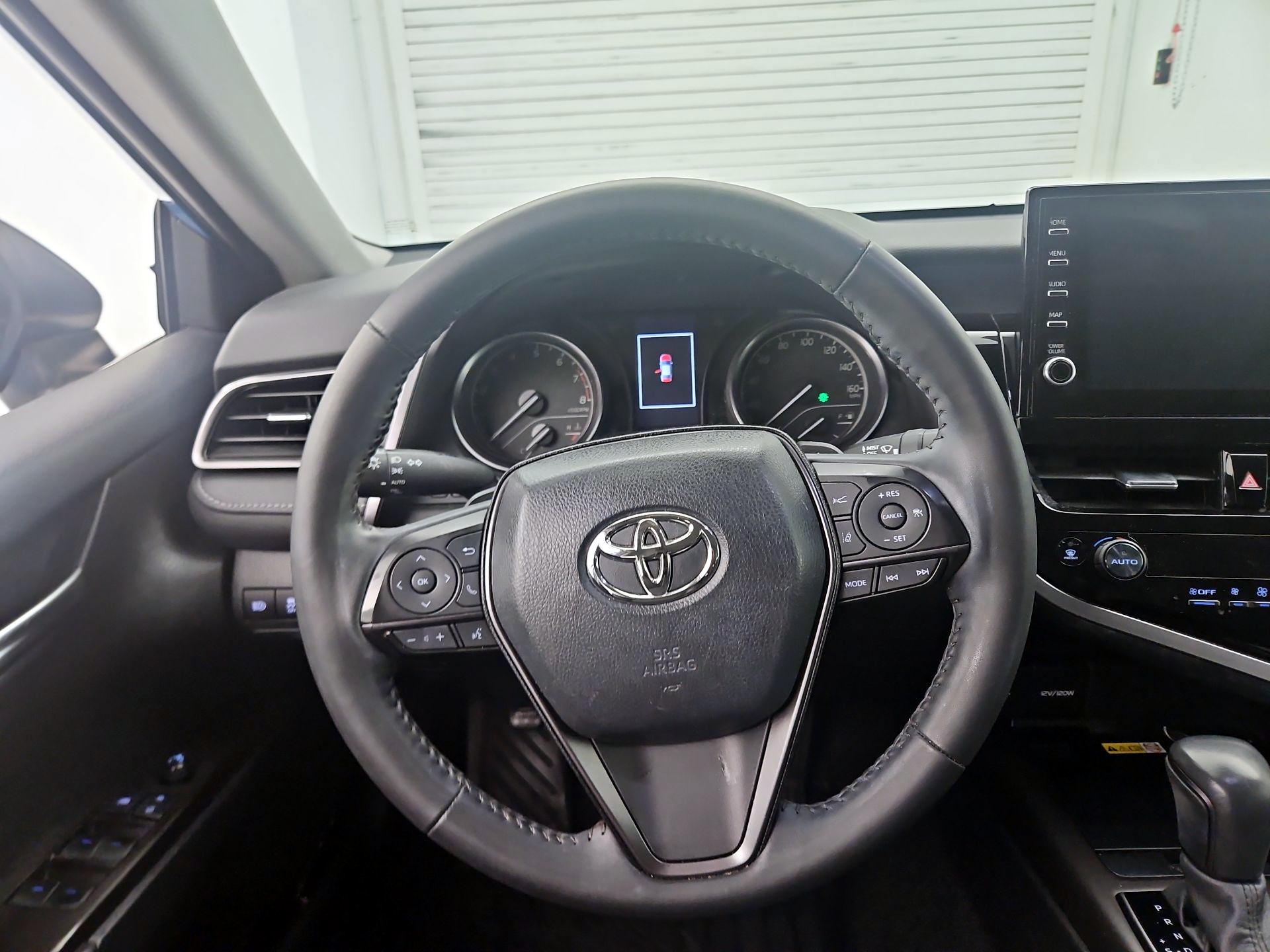 Thumbnail: 2023 Toyota Camry - 10