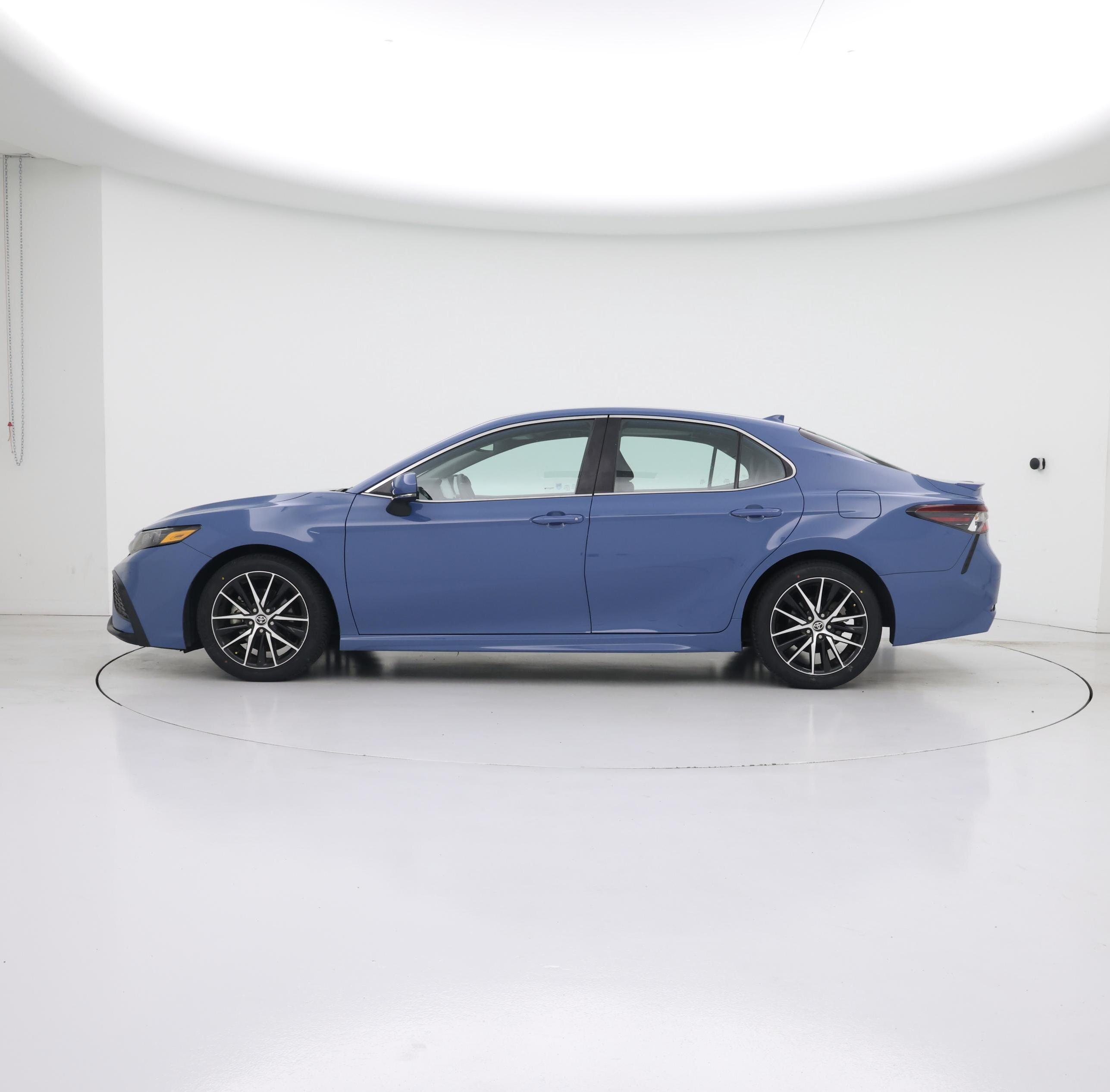 Thumbnail: 2023 Toyota Camry - 3