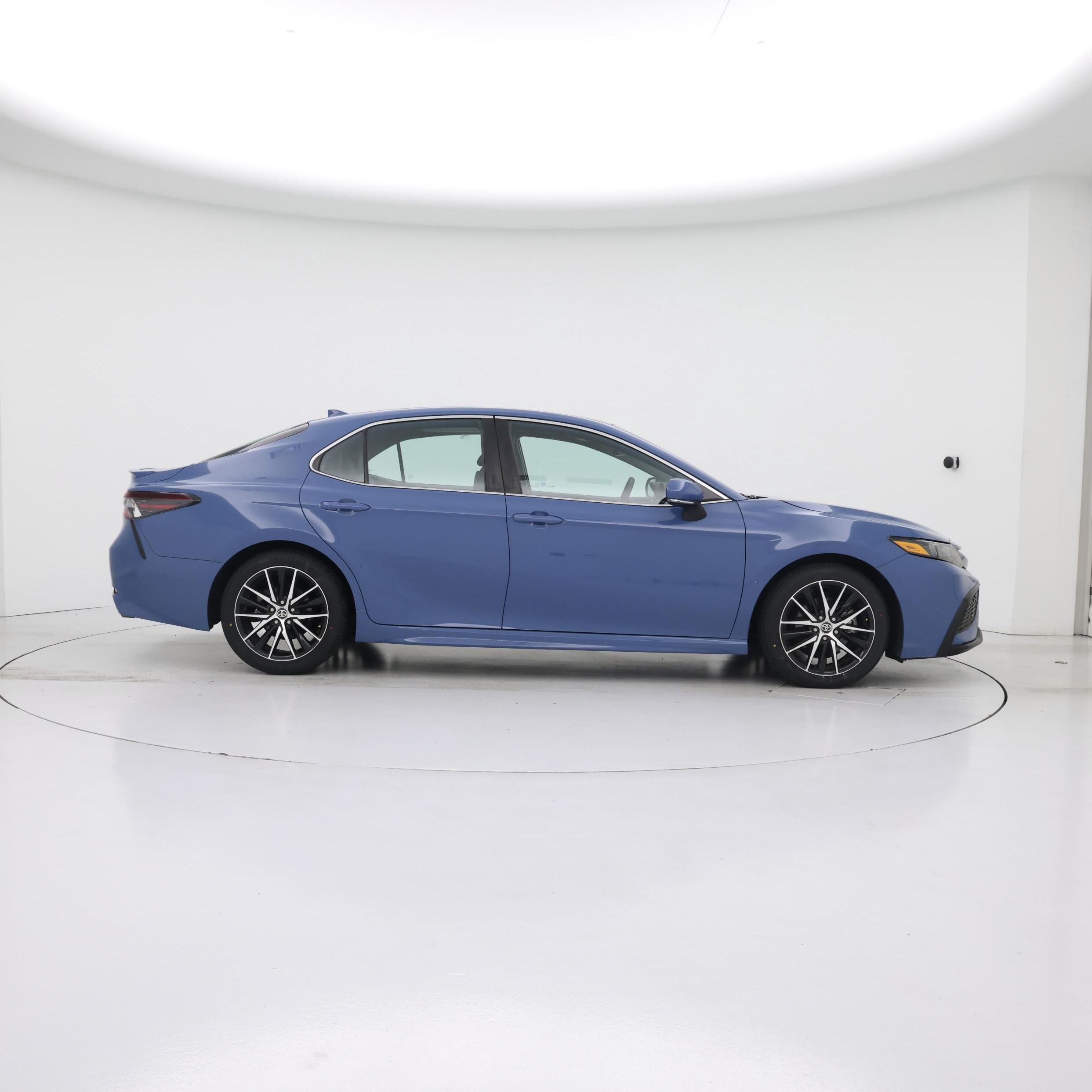 Thumbnail: 2023 Toyota Camry - 7