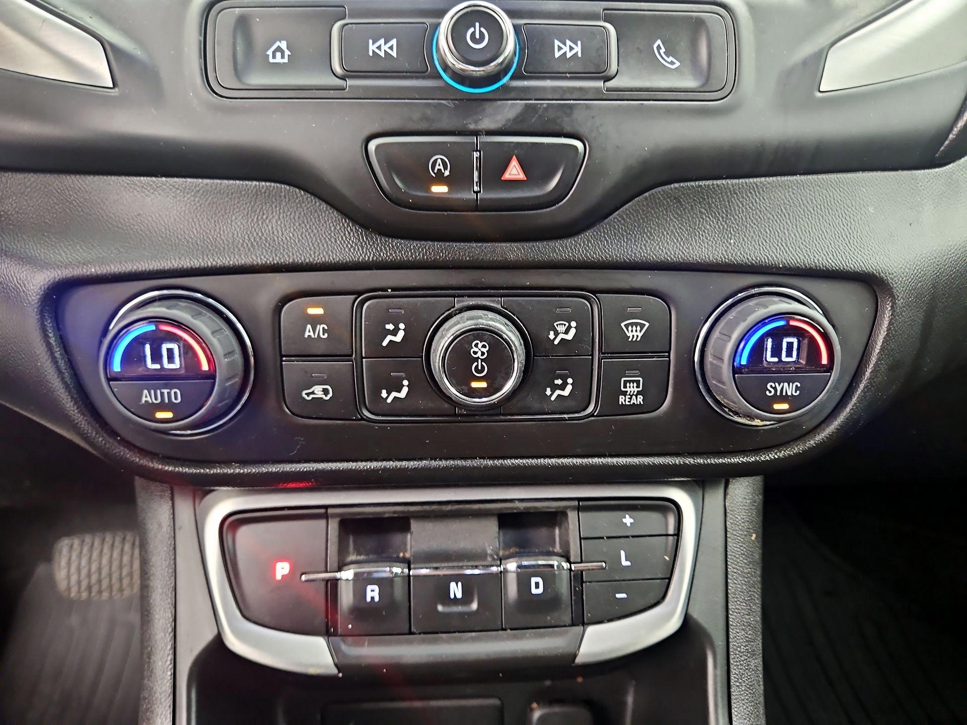 Thumbnail: 2022 GMC Terrain - 17