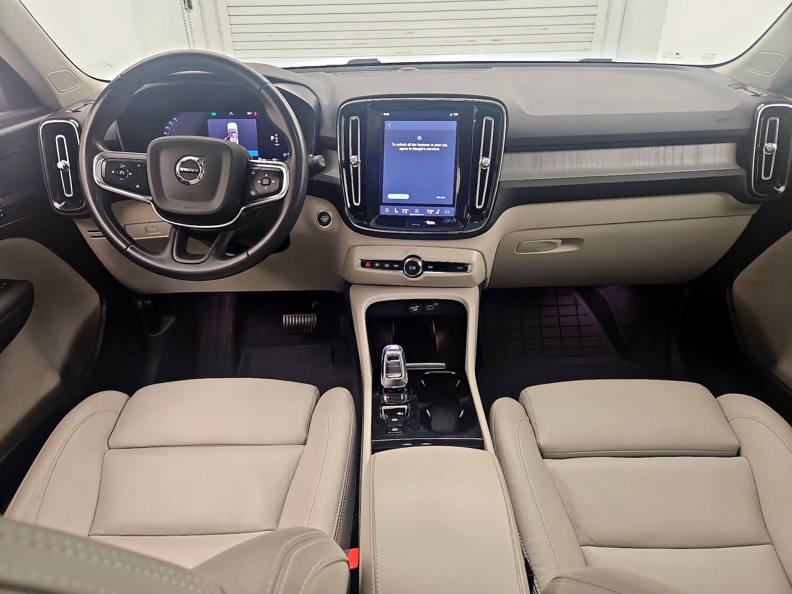2024 Volvo XC40