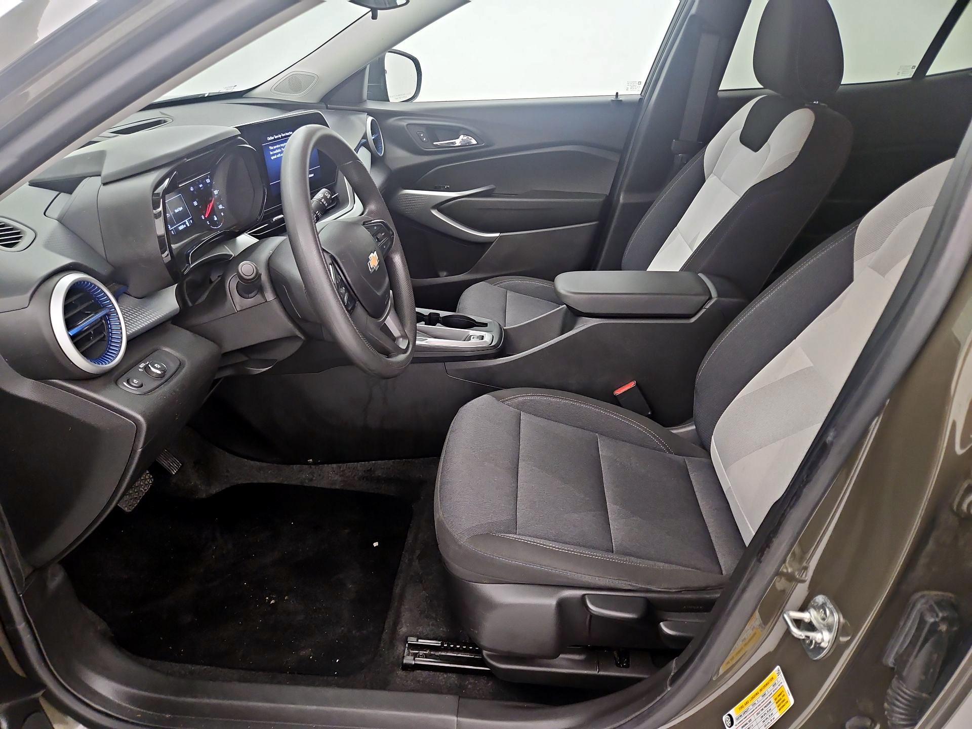 Thumbnail: 2024 Chevrolet Trax - 11