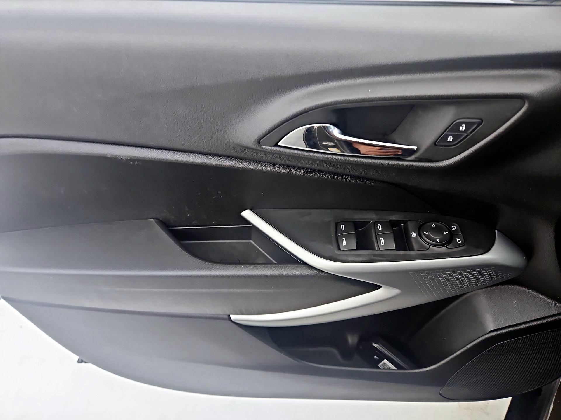 Thumbnail: 2024 Chevrolet Trax - 12