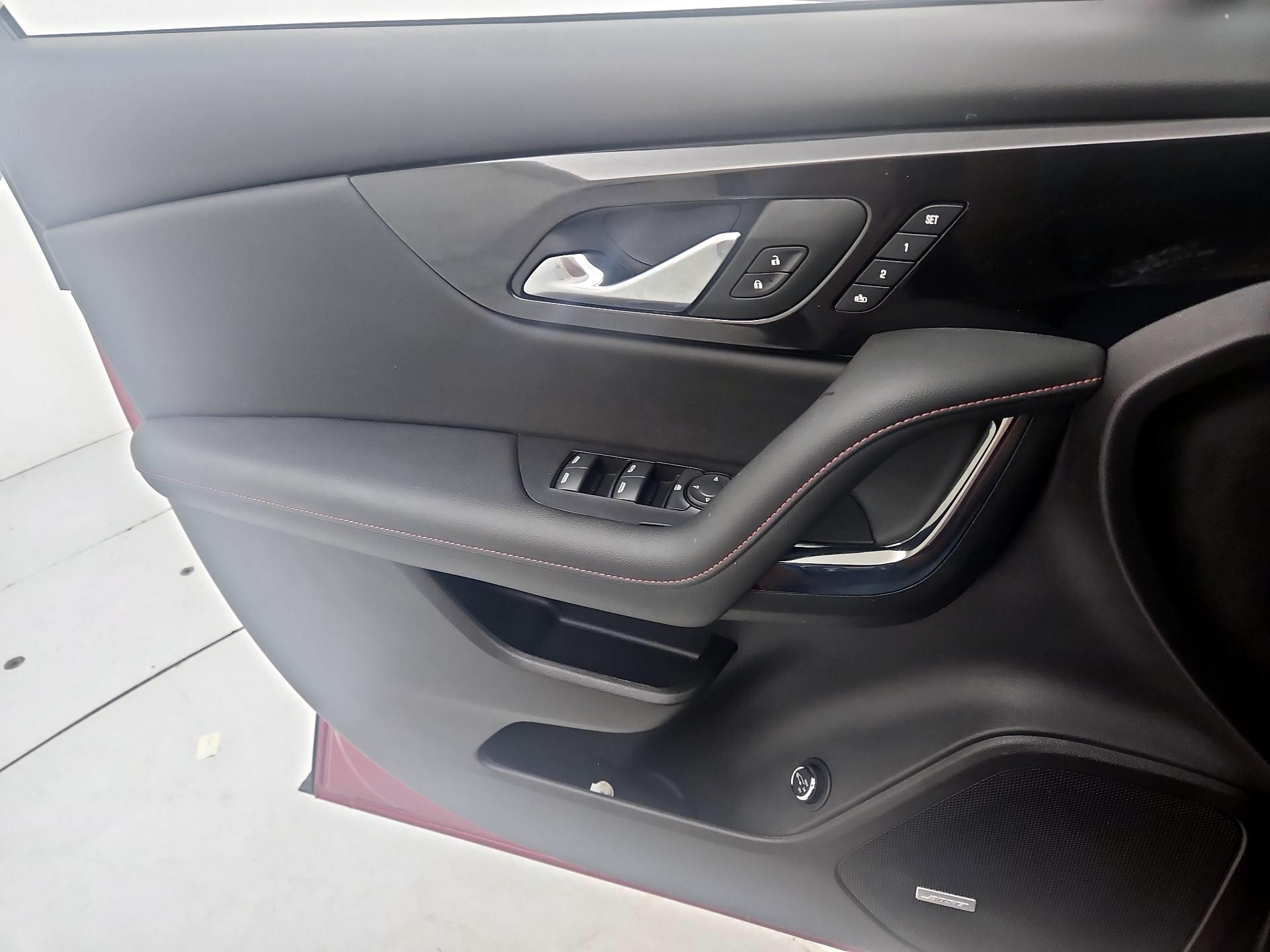 Thumbnail: 2024 Chevrolet Blazer - 12