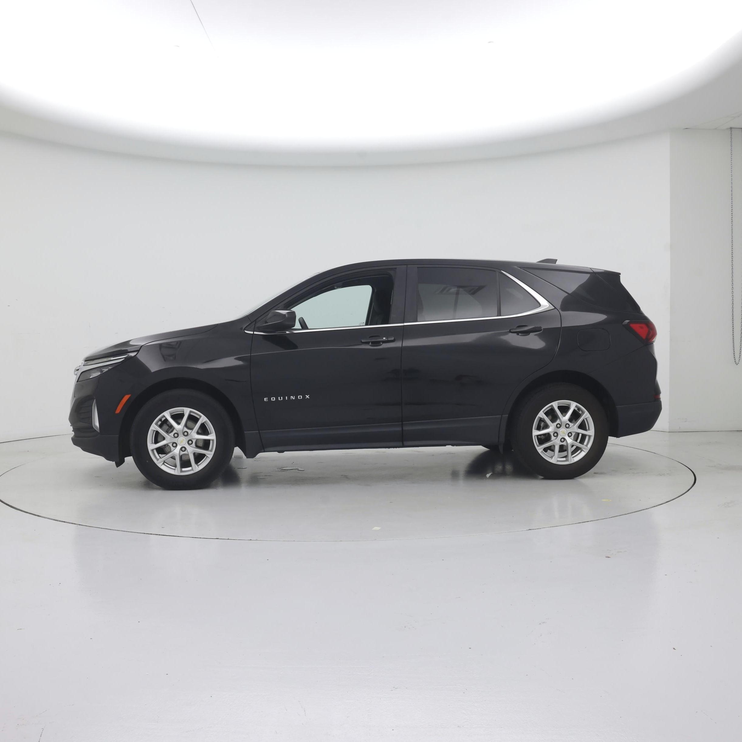 Thumbnail: 2022 Chevrolet Equinox - 3