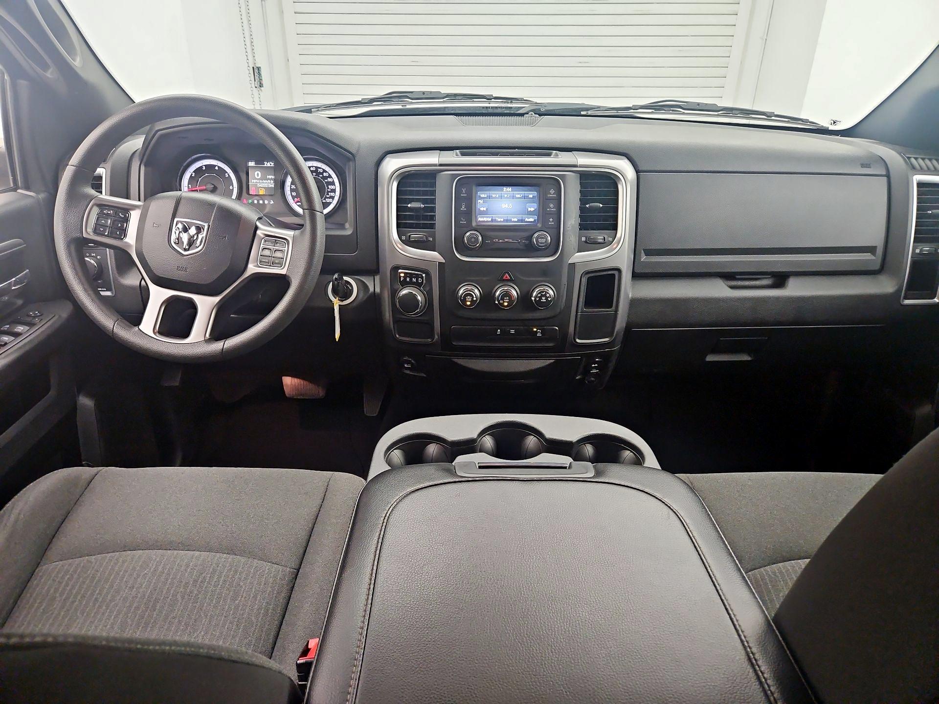 Thumbnail: 2024 RAM 1500 Classic - 9