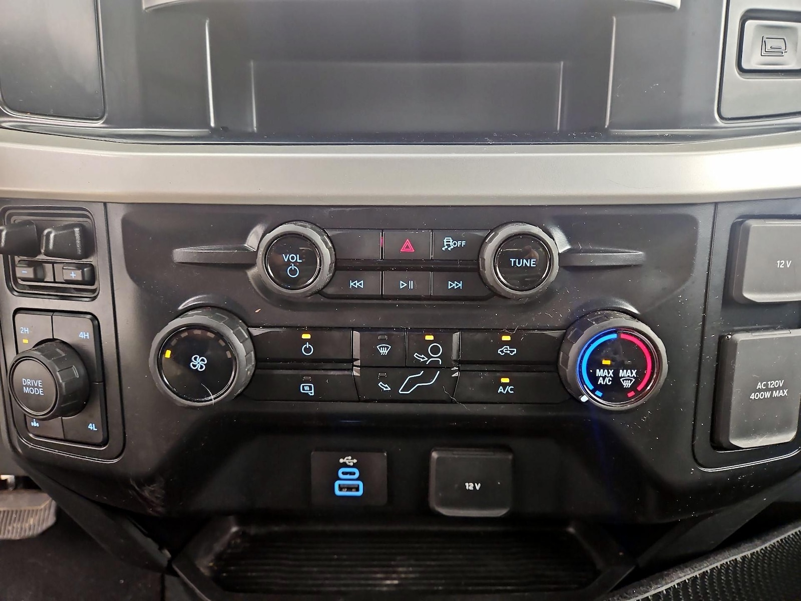 2025 Ford F-250 Super Duty XLT - Photo 17