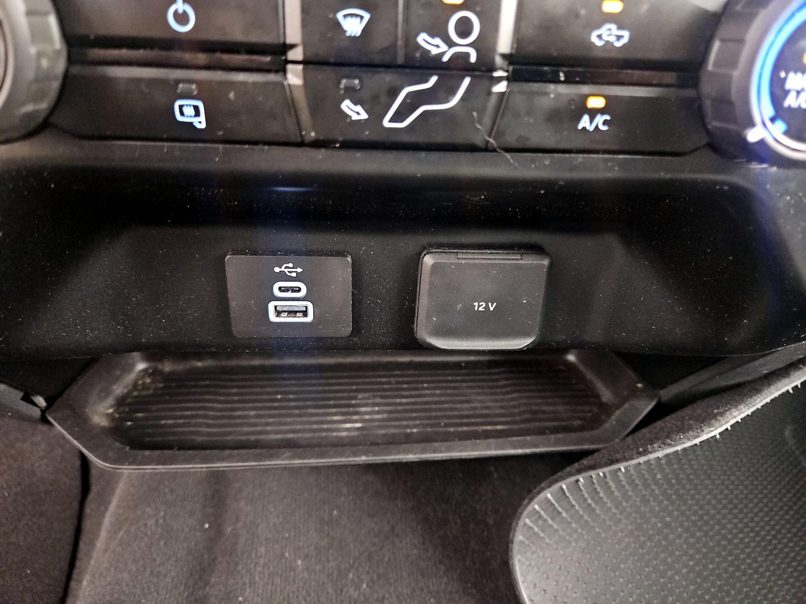 2025 Ford F-250 Super Duty XLT - Photo 19
